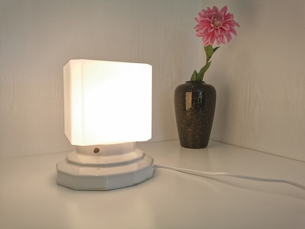 White Art Deco table lamp