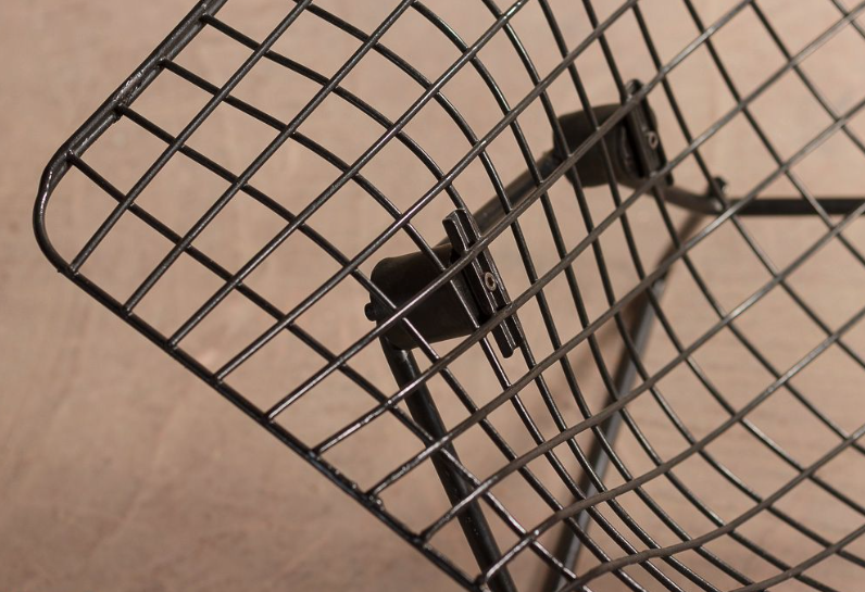 Bird chair by Harry Bertoia for Knoll International diamond since 1960