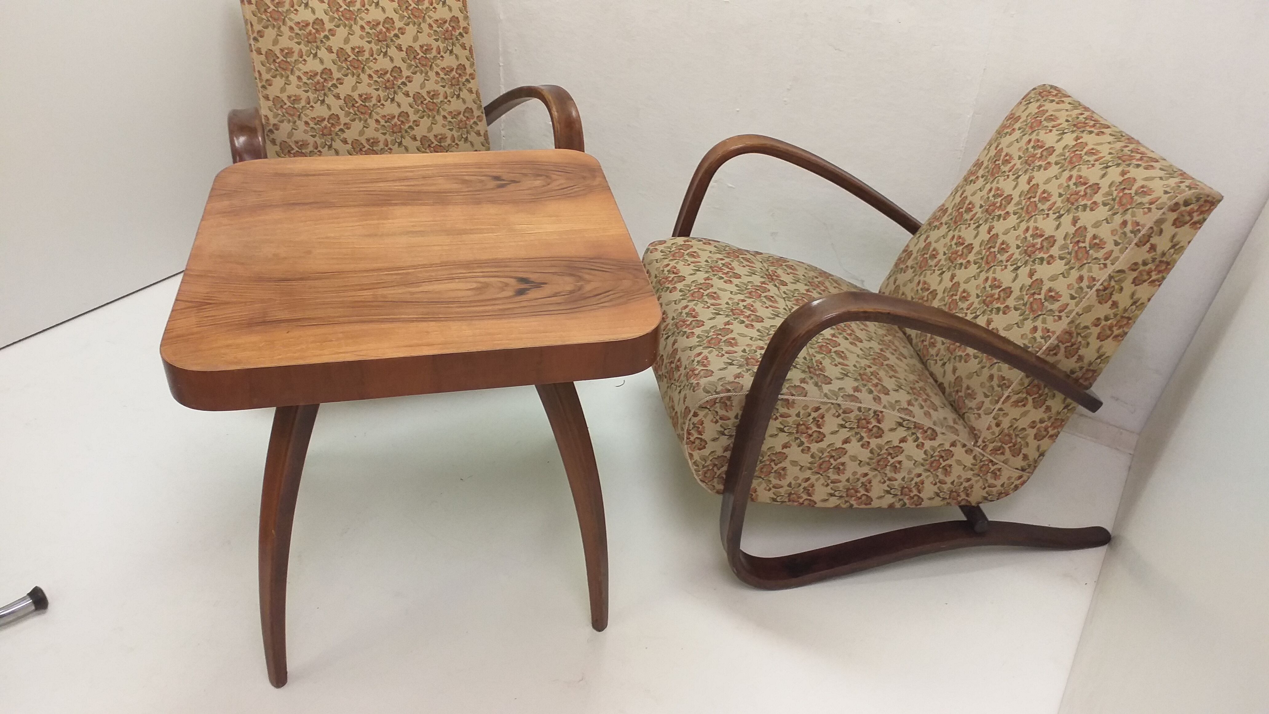1960 2x Halabala Armchairs H 269 and spider table, Czechoslovakia