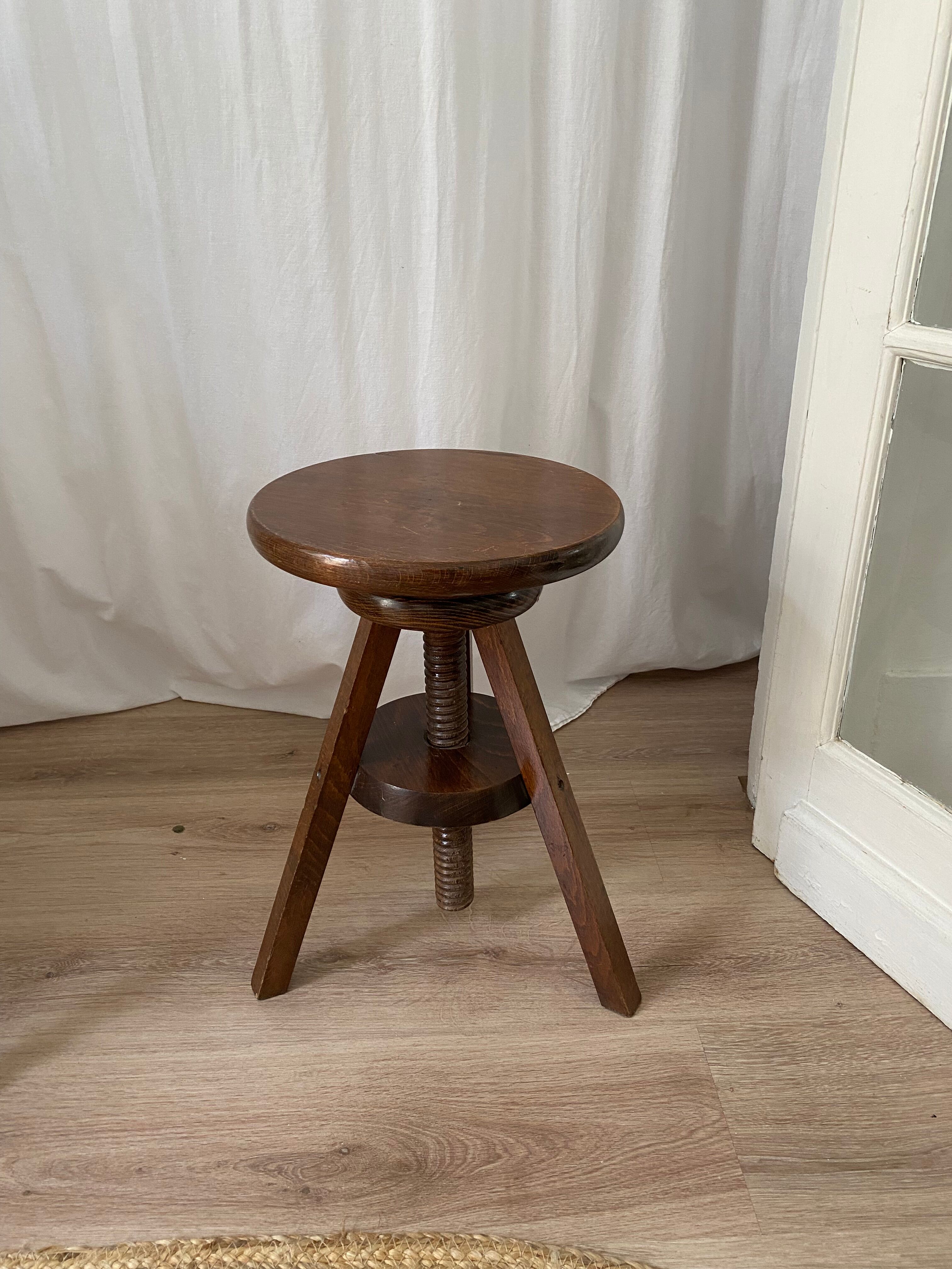 Screw stool
