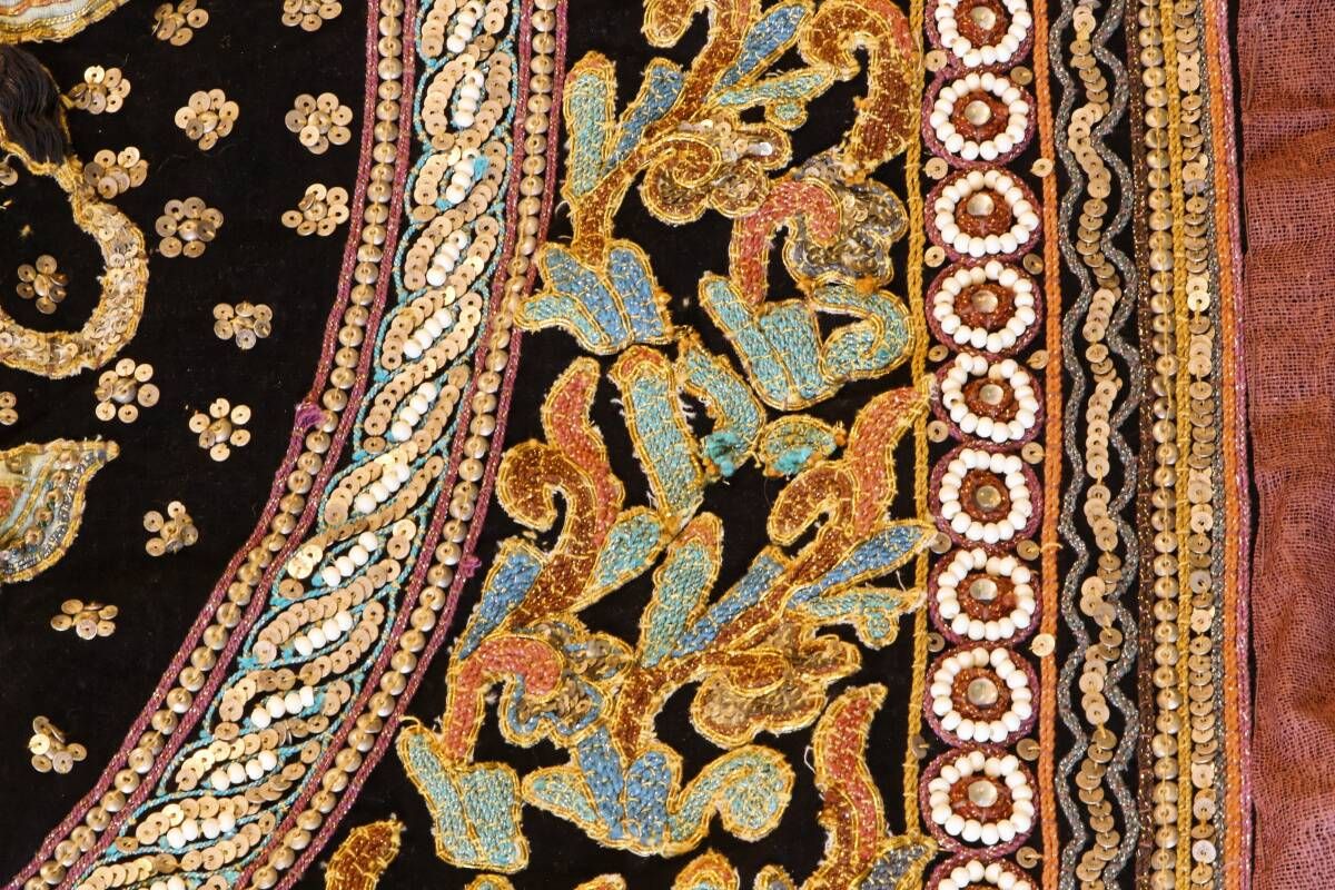 Tapisserie birmane Kalaga, les éléphants, perles et sequins