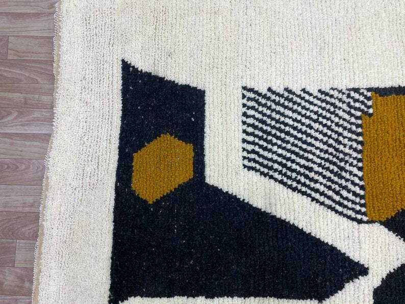 Berber Moroccan rug 200cm x 250cm