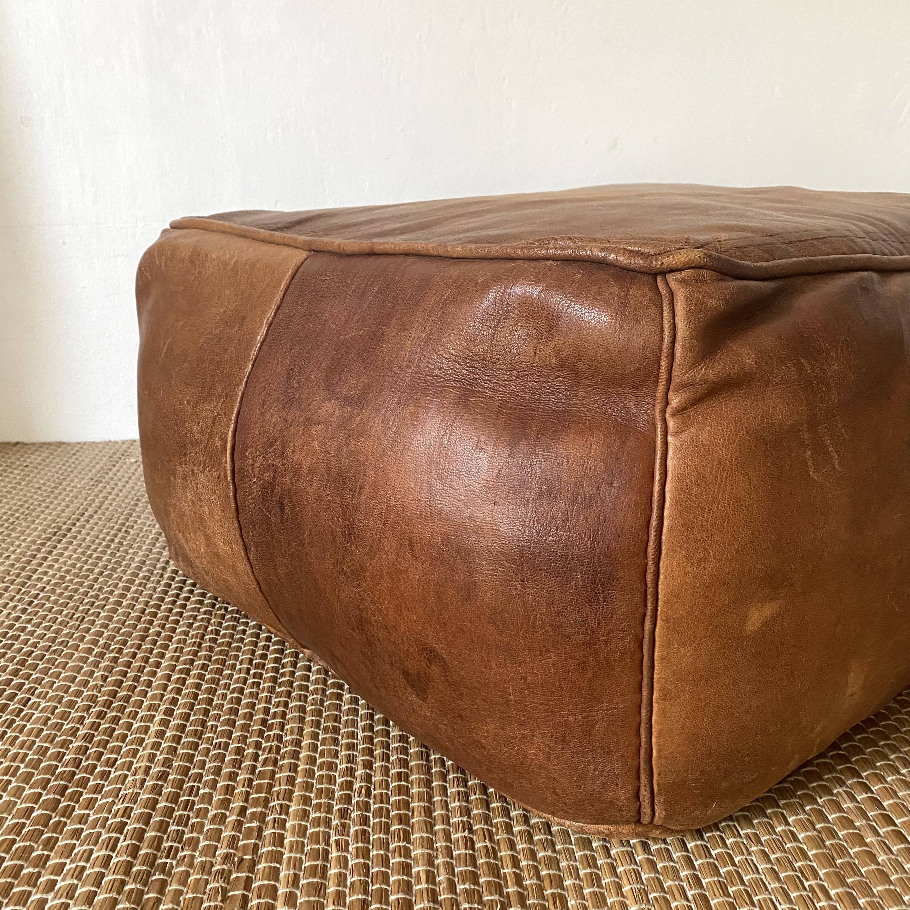 Pouf en cuir vintage carré