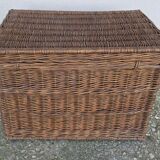 Wicker trunk