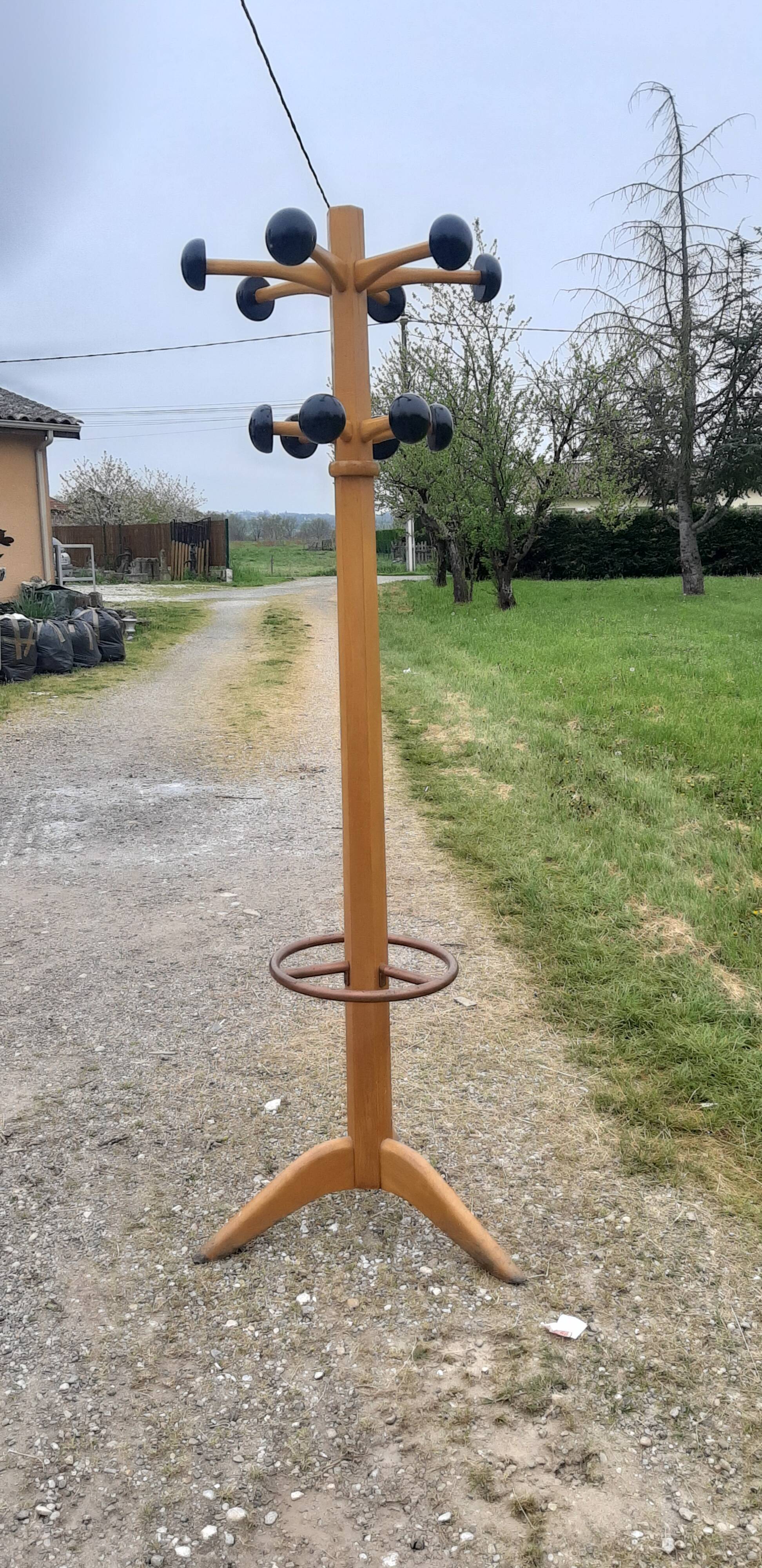 Stella coat rack