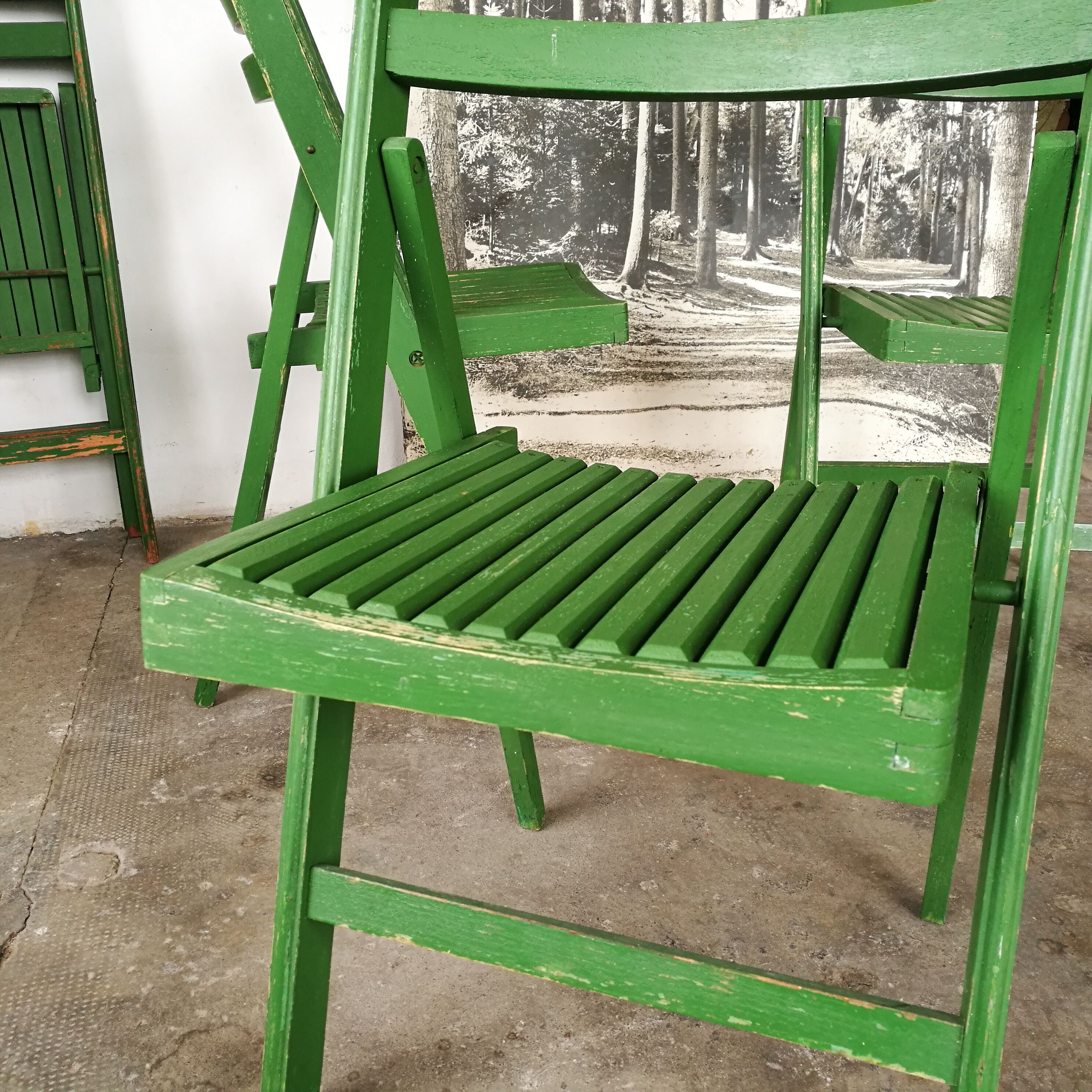 Set of 5 wooden folding chairs