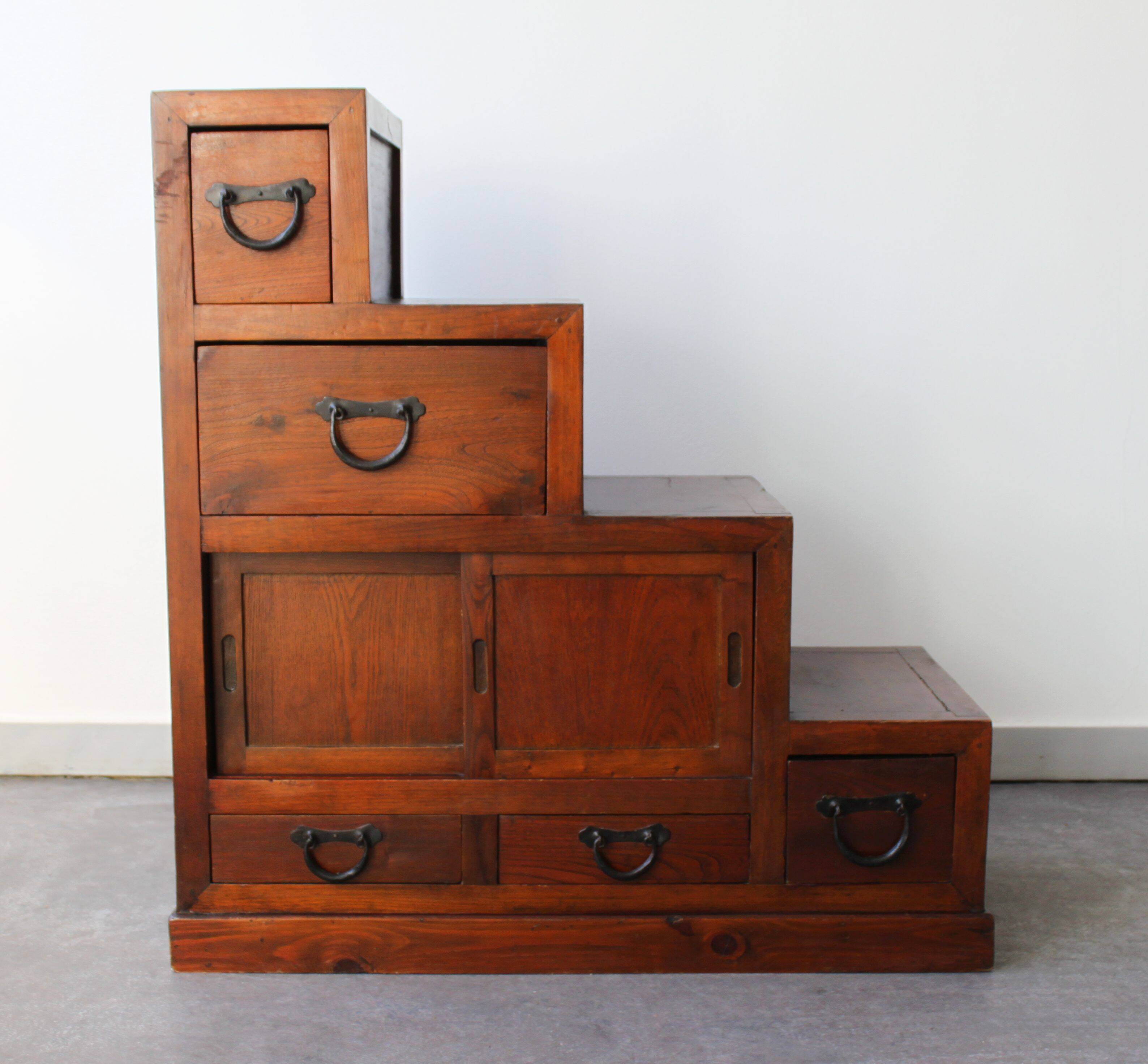 Meuble escaliers, en bois massif, mid century.