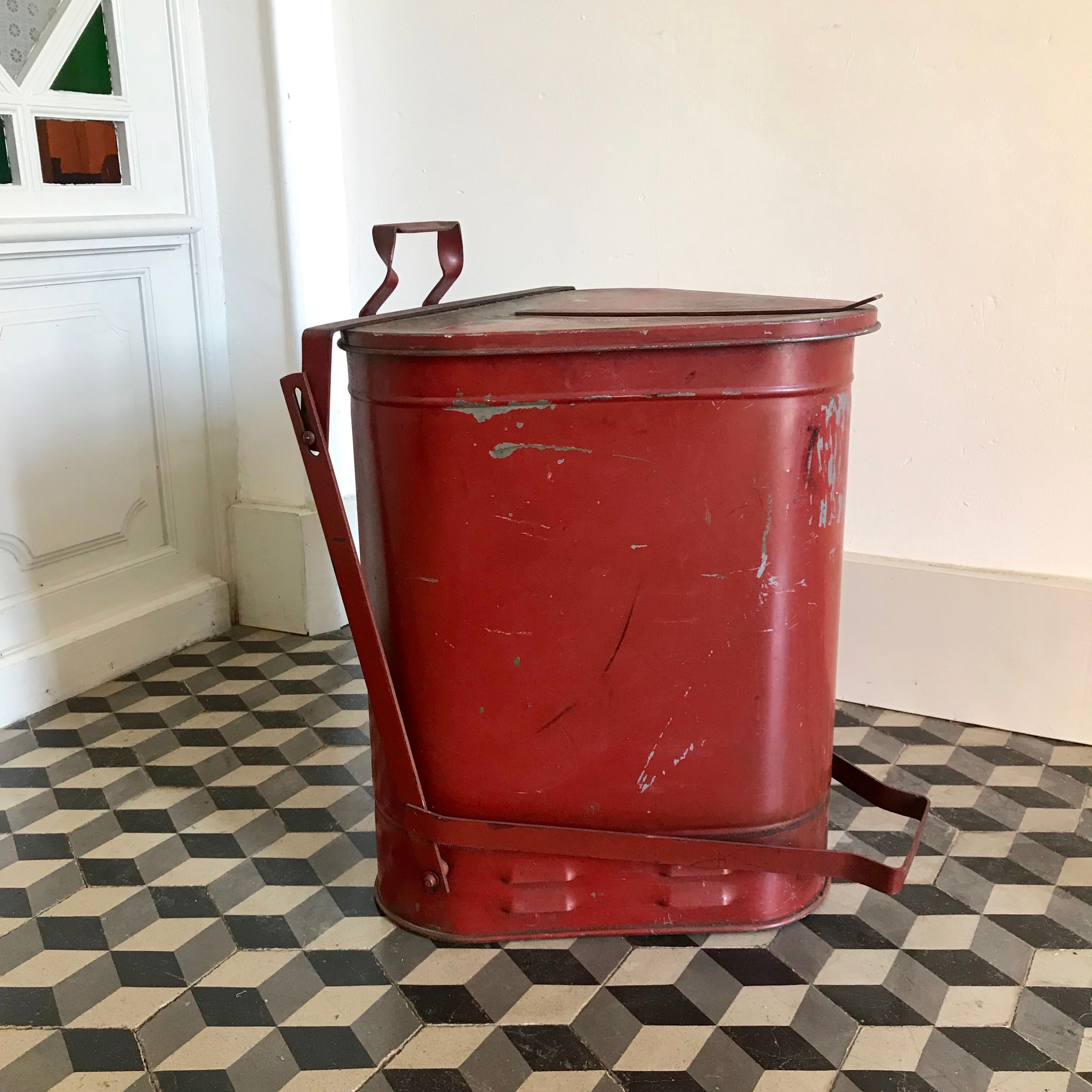 Metal firefighter's bin