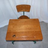 Evolutionary 50's school desk