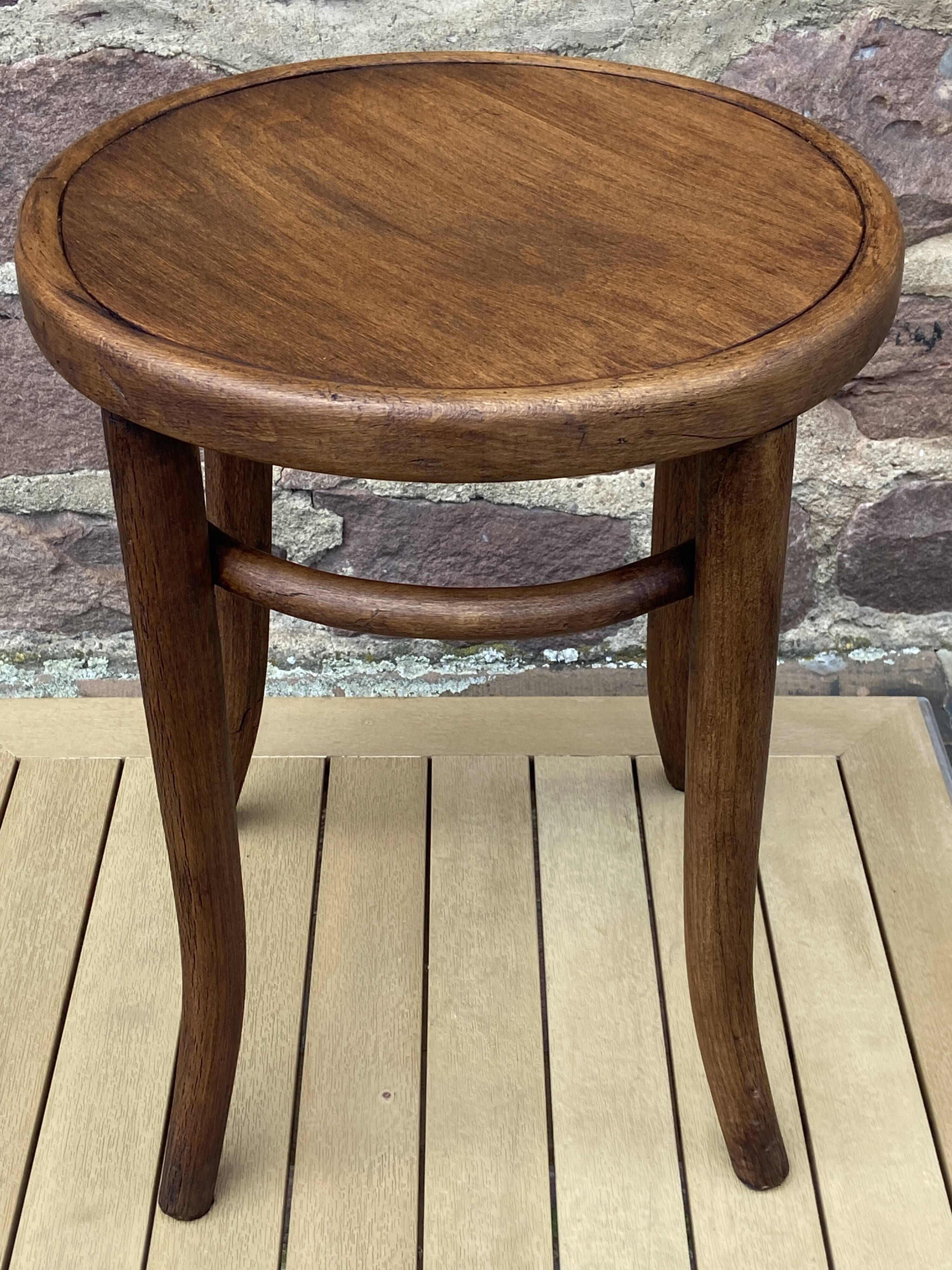 Viennese Thonet piano stool curved wood 1900 bentwood stool Thonet hocker Bugholzhocker