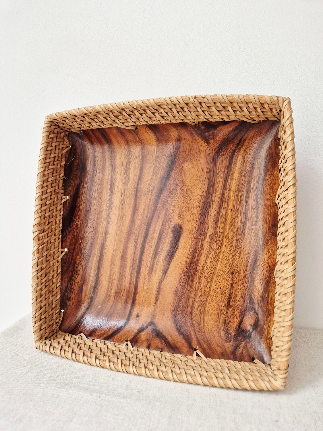 80s wooden and rattan tray - Vintage