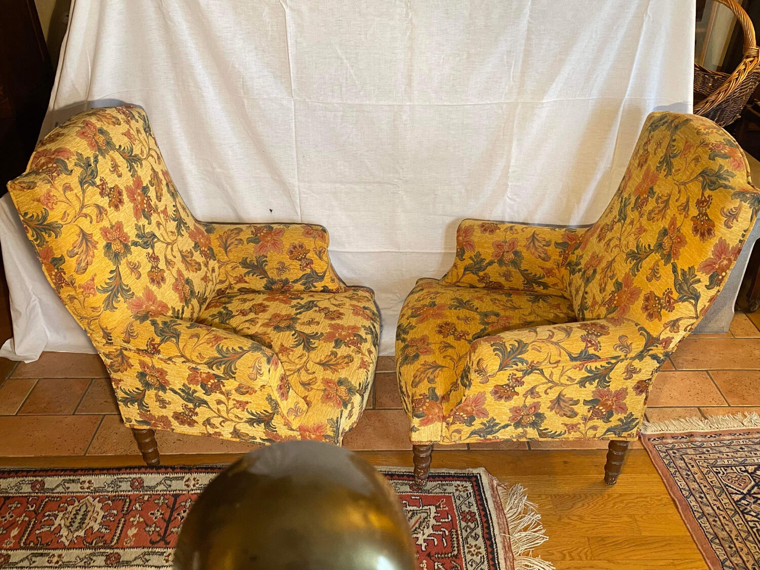 Pair of english style armchairs