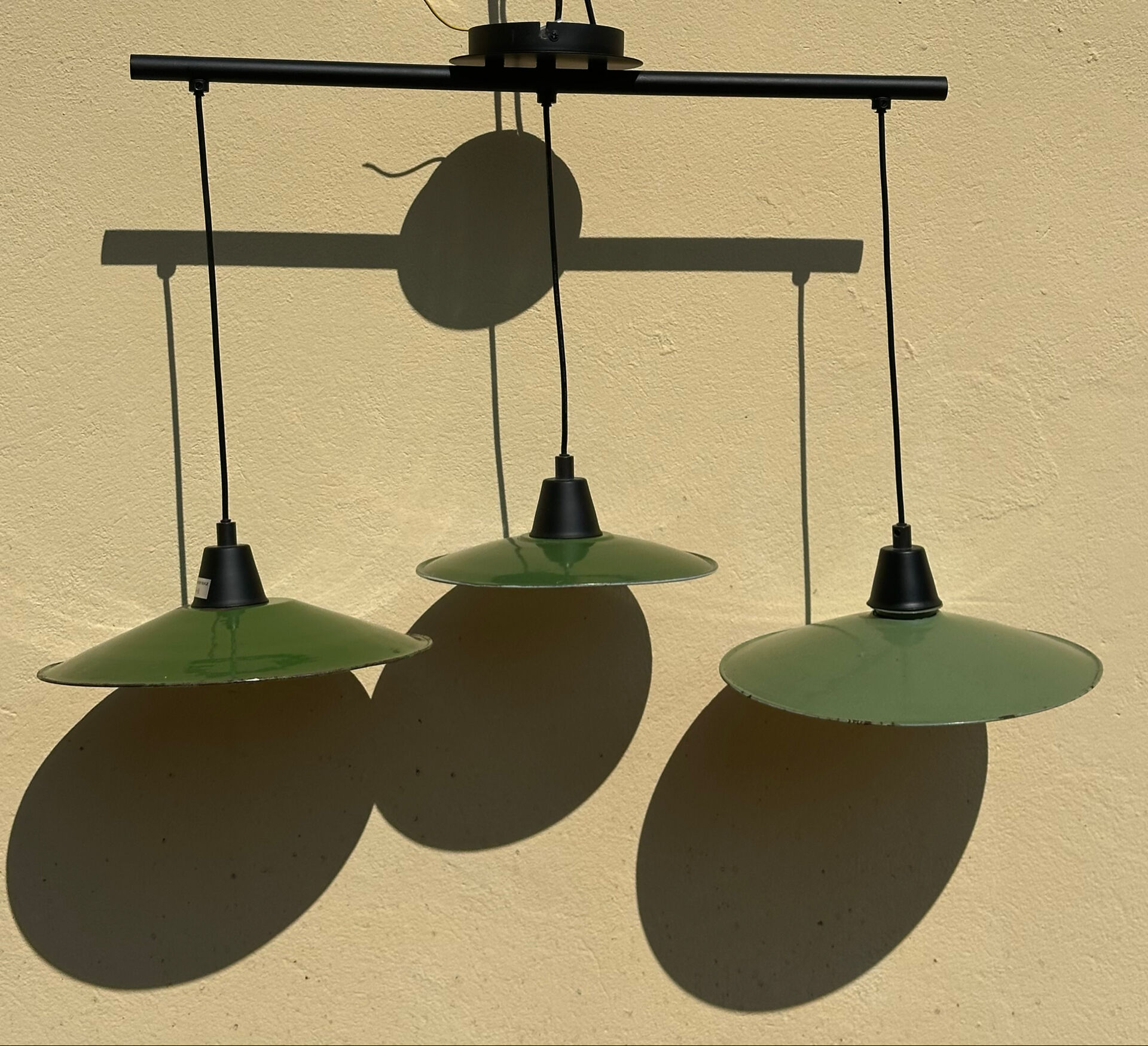 Ceiling light pendant lampshade enamelled green and white metal
