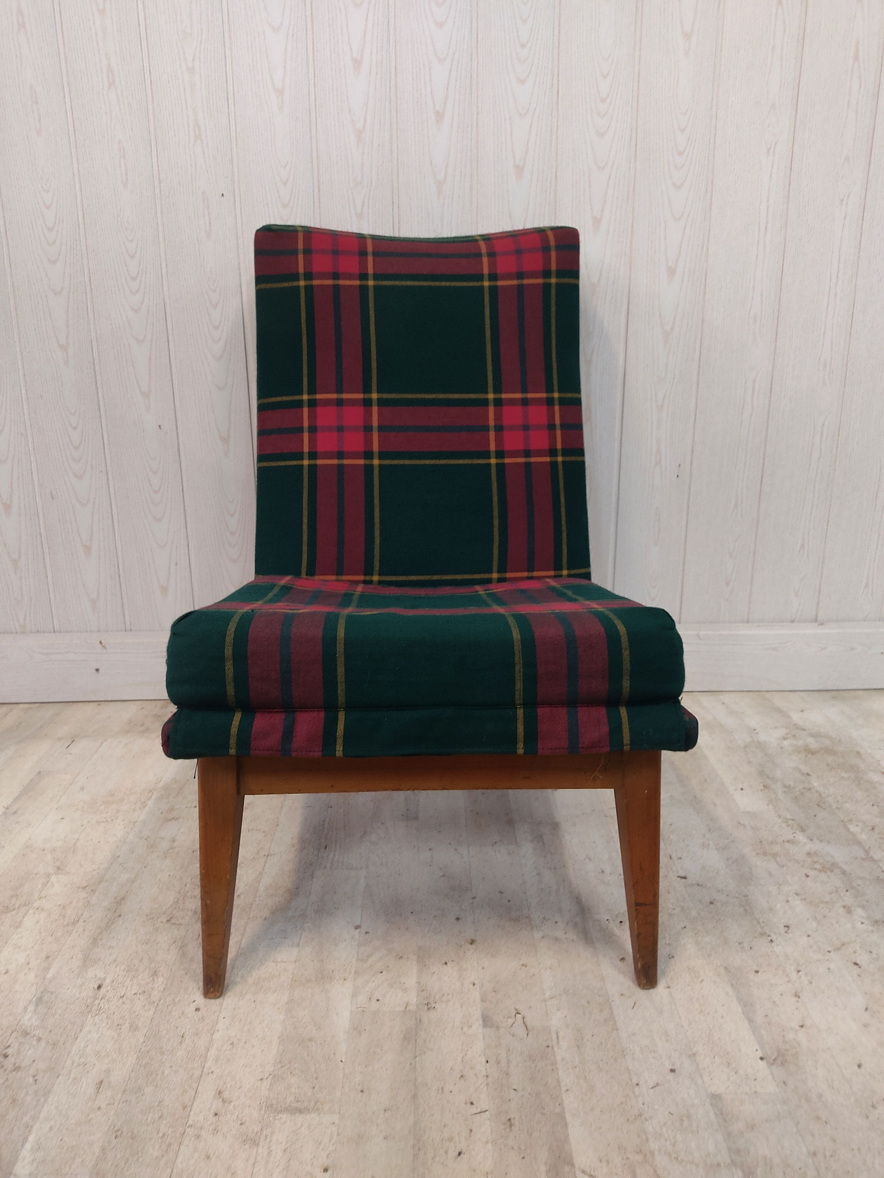 Chauffeuse scandinave pieds compas