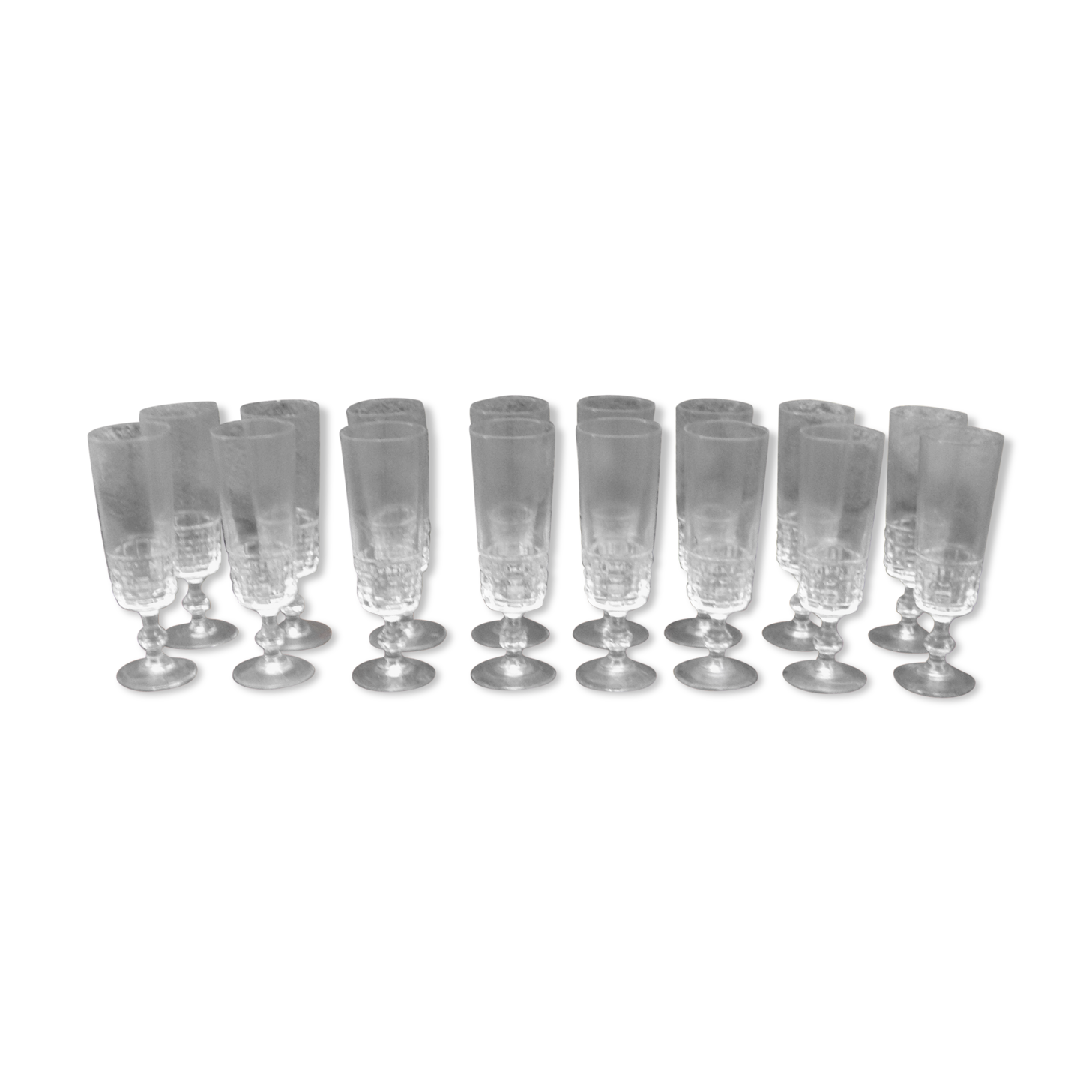 Series of sixteen champagne flutes