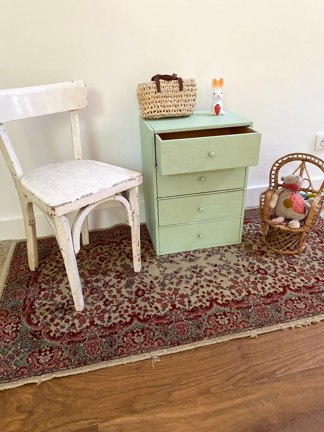 Small drawer storage unit