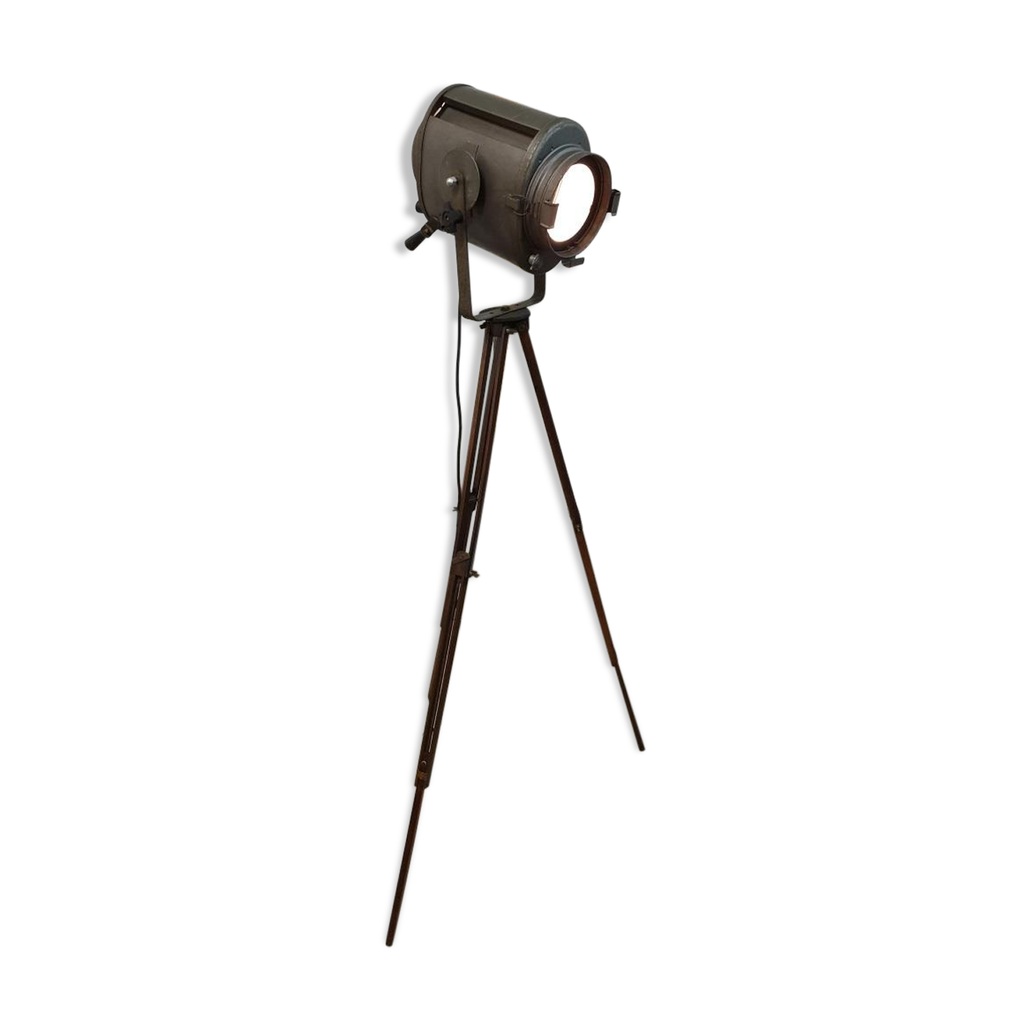Cremer AE Paris projector