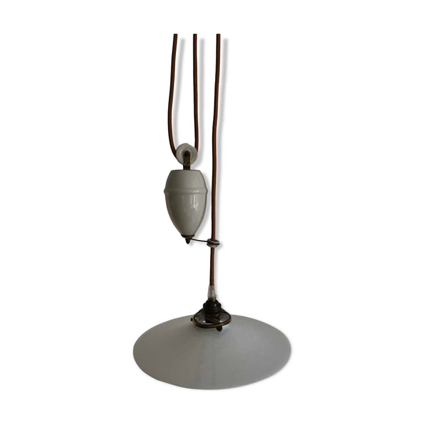 Suspension rises and falls in opaline