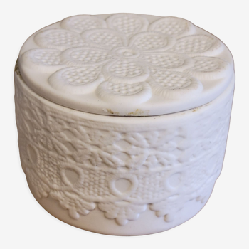 Small round porcelain box biscuit floral pattern and lace