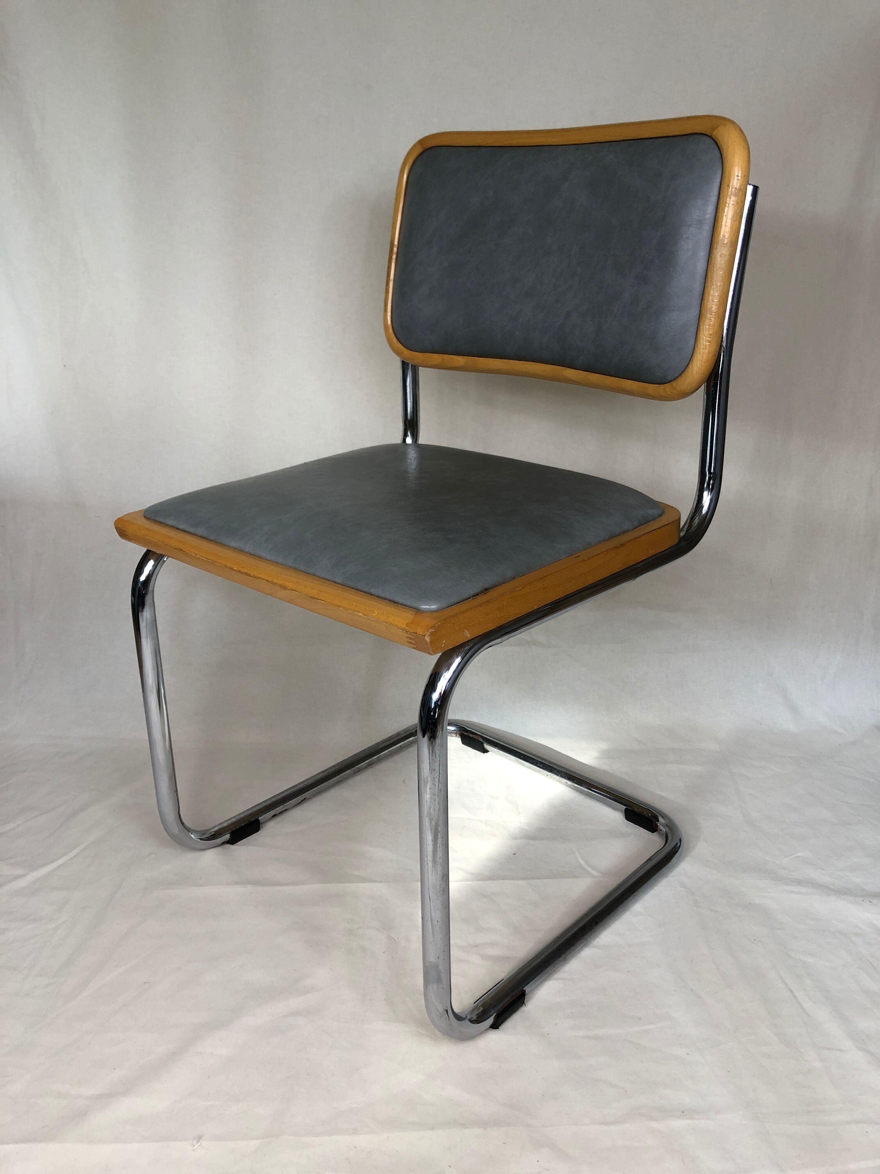 Pair of chairs b32 Marcel Breuer Made in Italy