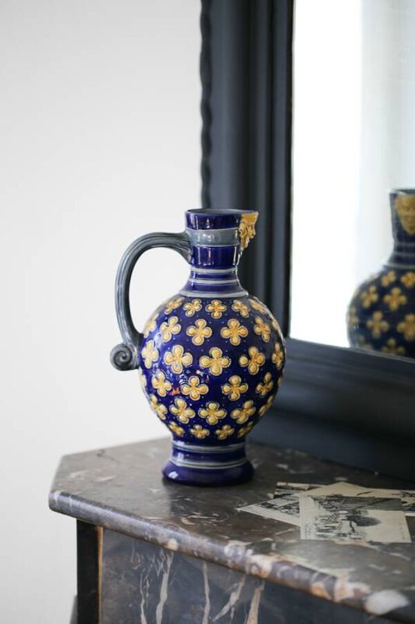 Aiguière en majolique néo-renaissance Minton Angleterre 1870