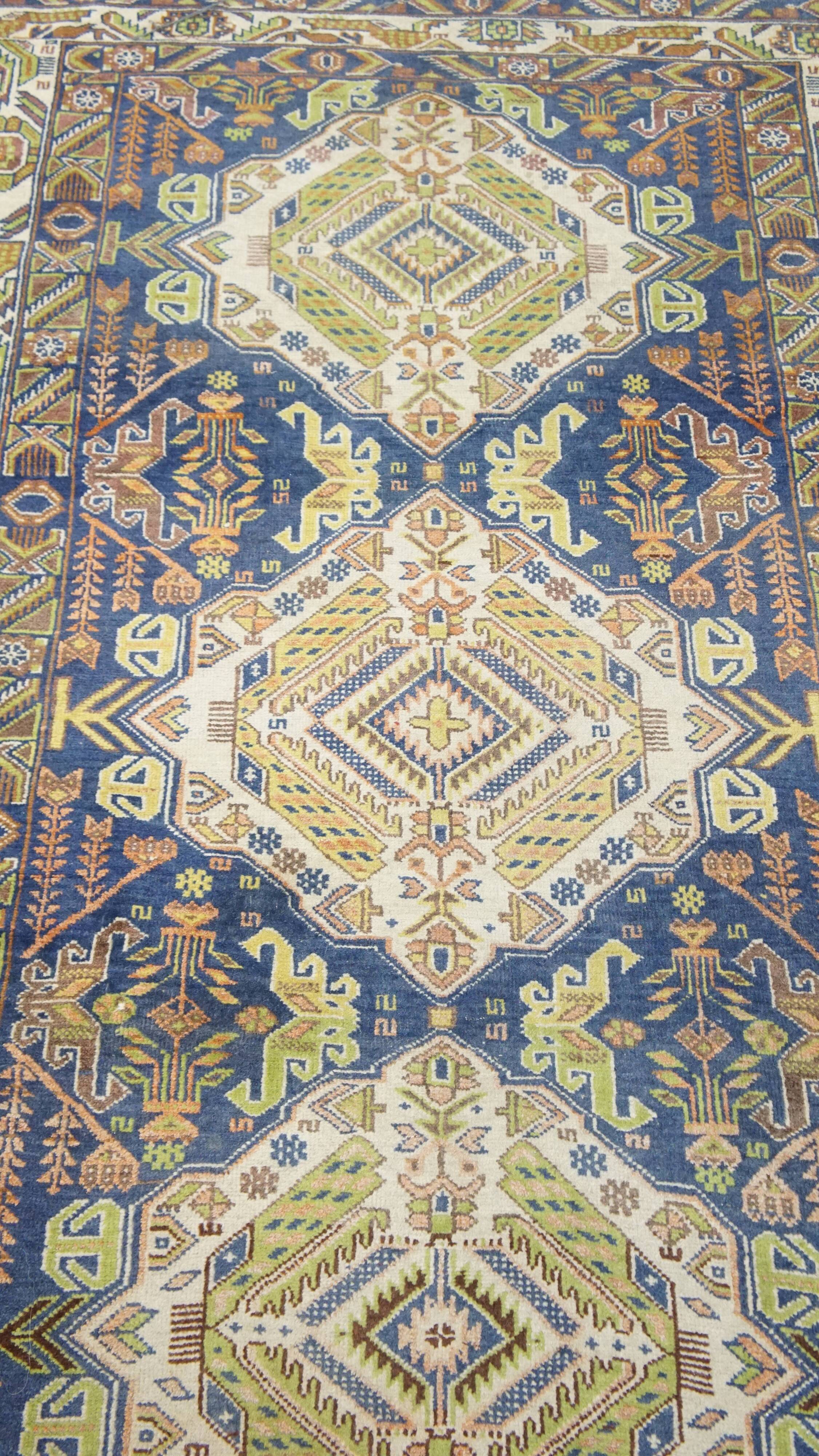 Hand-knotted rug with a pattern, 195 x 116 cm
