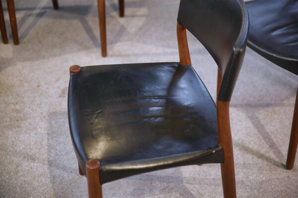 Ensemble de 6 chaises Ejner Larsen et A. Bender Madsen pour Willy Beck design scandinave en cuir et palissandre 1960’s