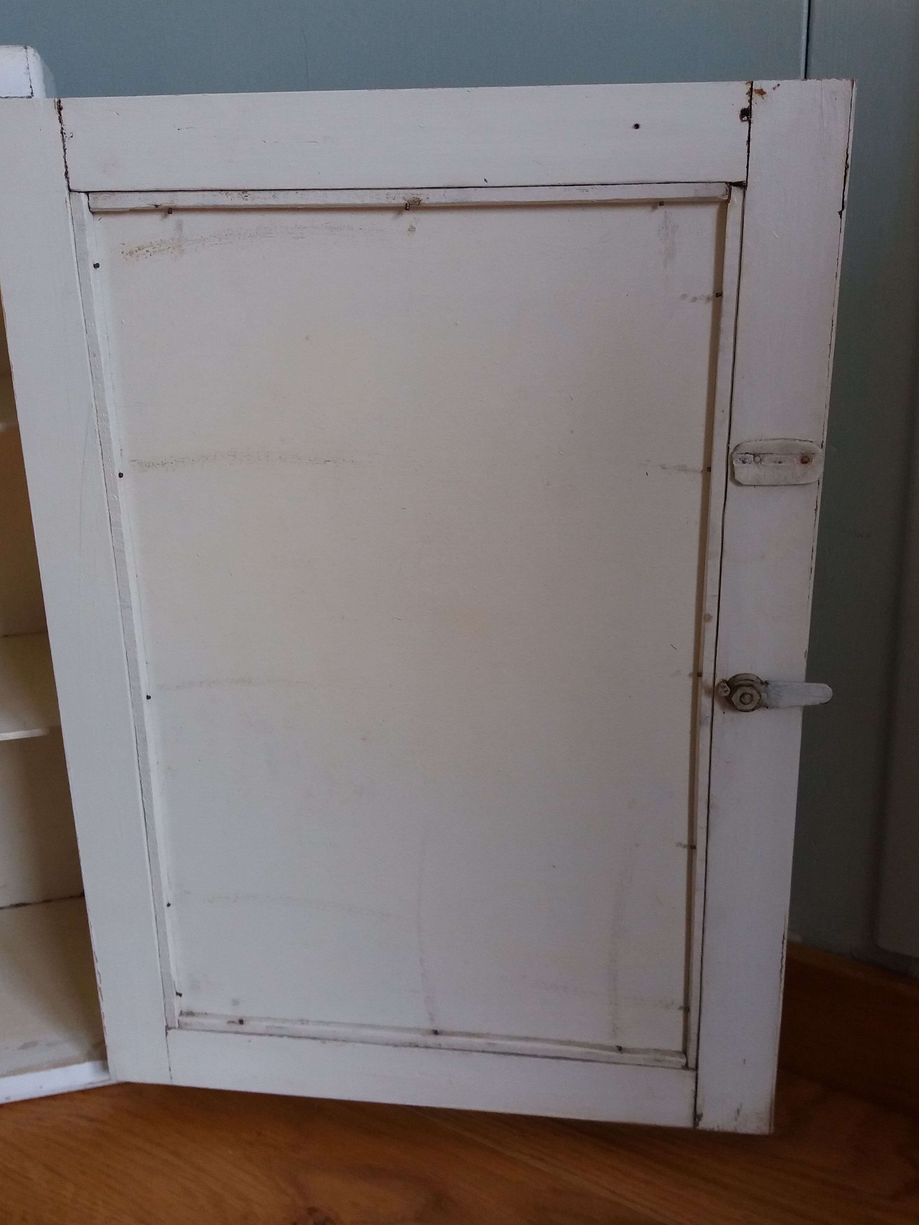 Armoire à pharmacie ou de toilette avec miroir