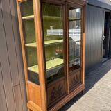 Vitrine en noyer