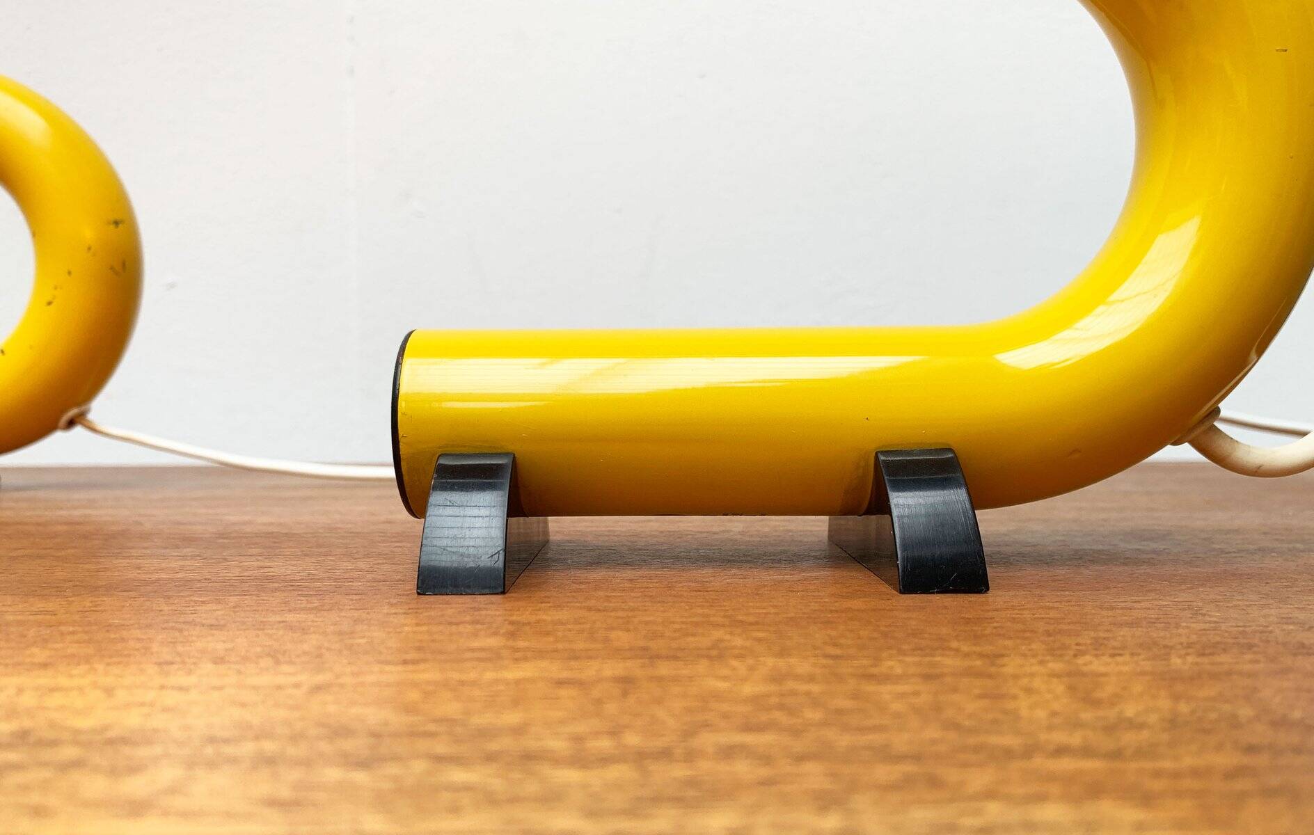 Lampes de table modèle C 452 de l'ère spatiale postmoderne italienne du milieu du siècle, 1960, lot de 2
