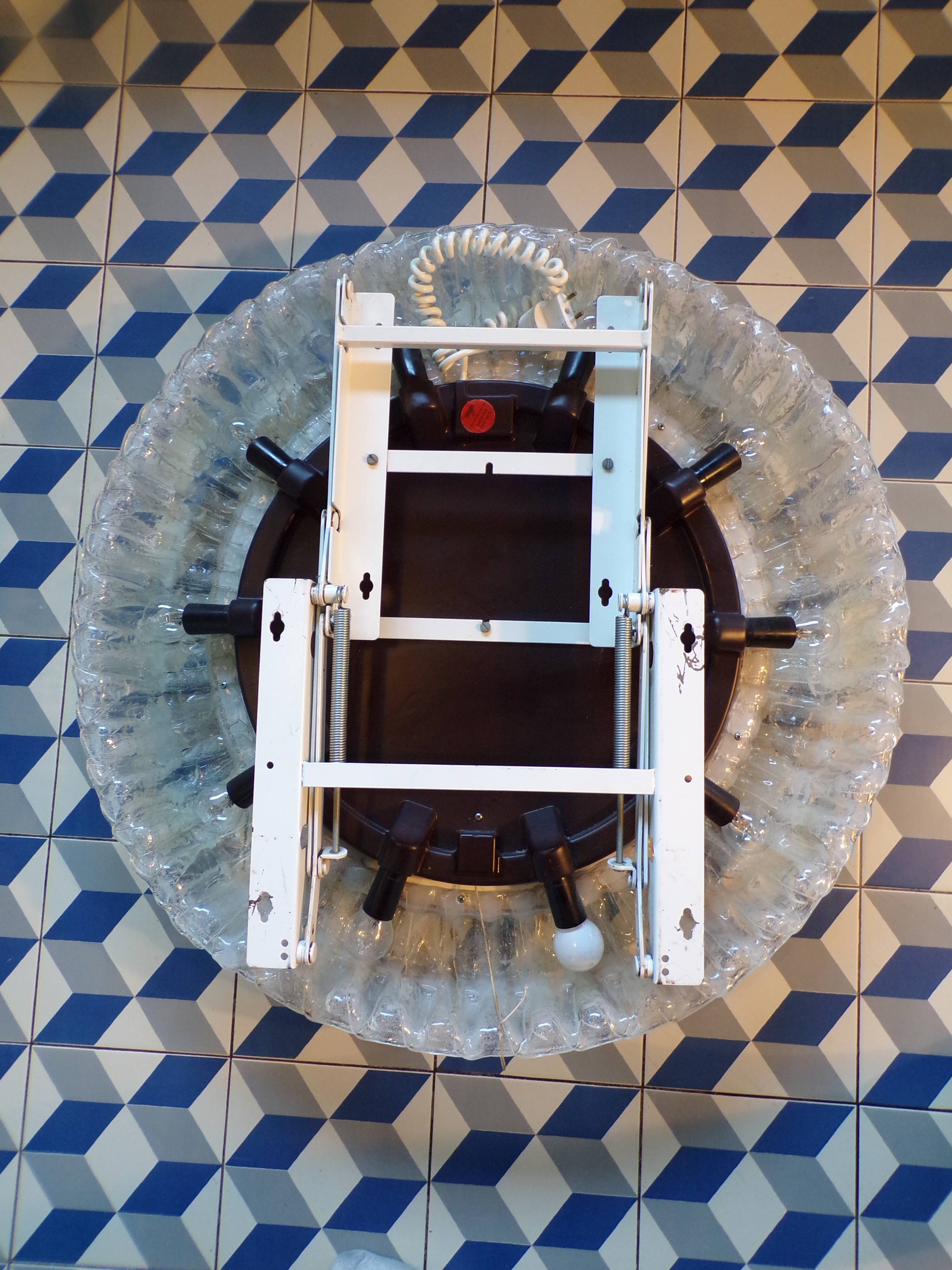 Retractable illuminated Hillebrand mirror