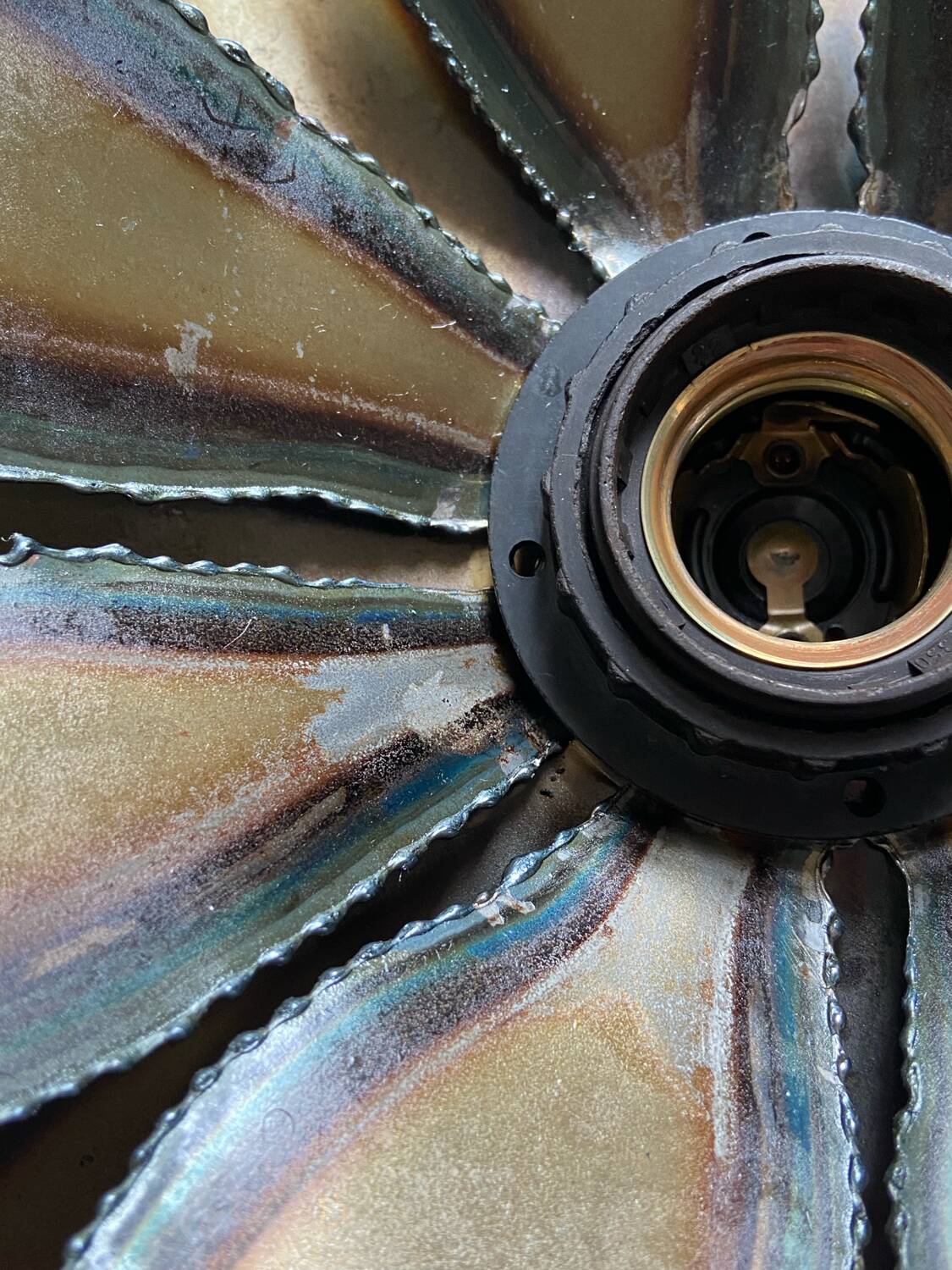Metal flower wall light