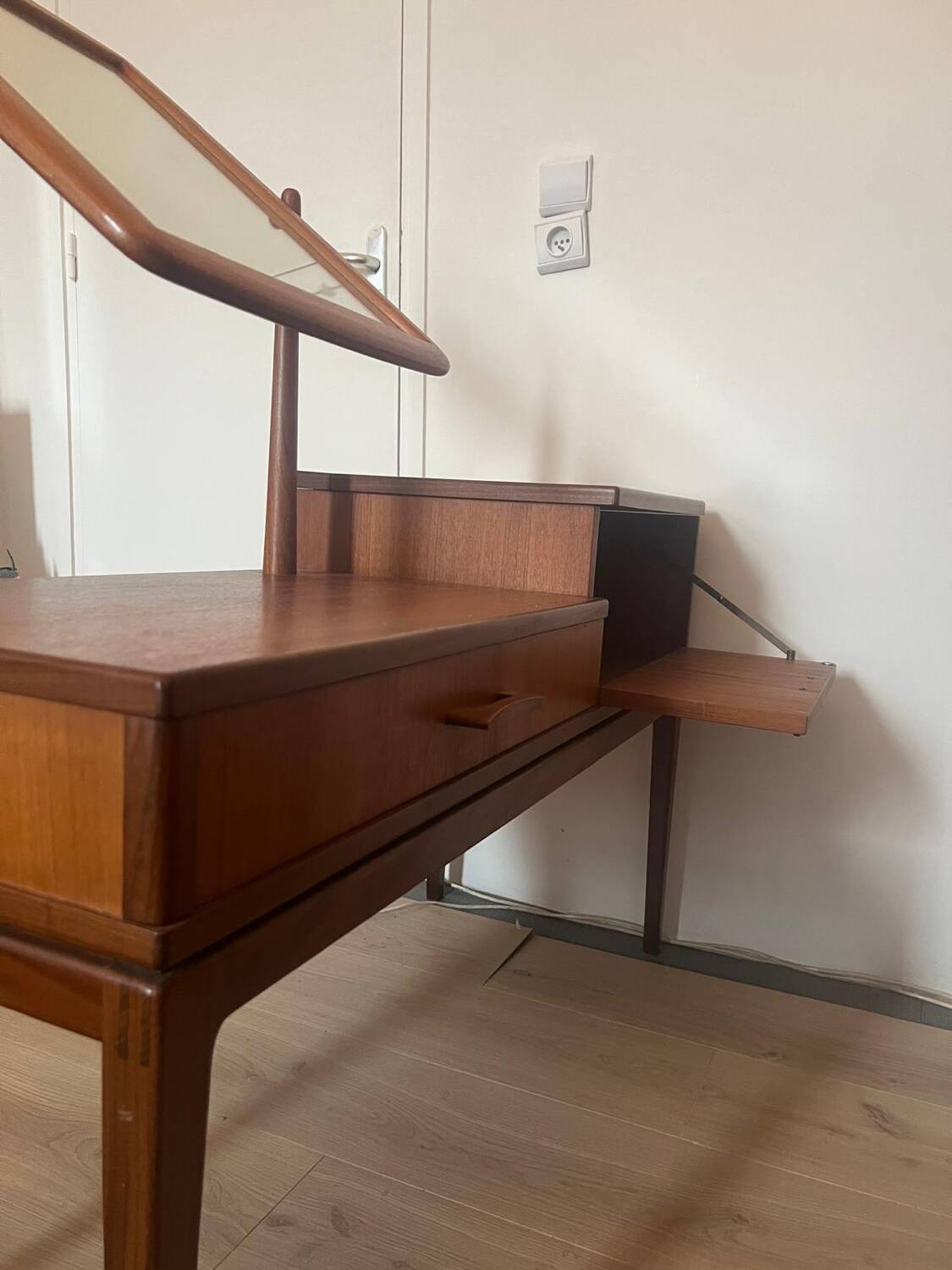 Coiffeuse en teck scandinave vintage