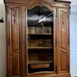 Louis XV style bookcase in carved walnut circa 1850-1880