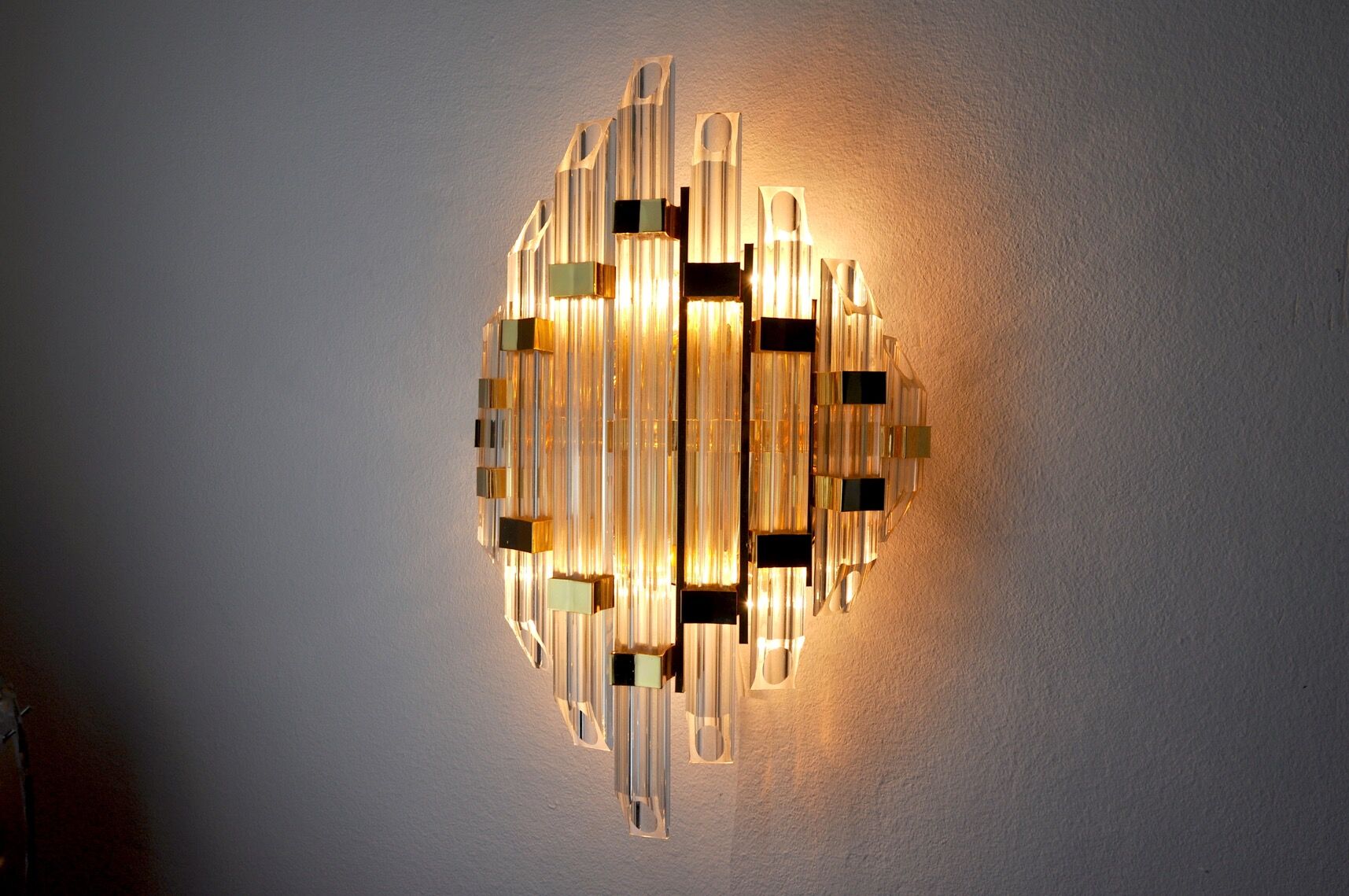 Venini wall lamp, cut crystals, Italy, 1970