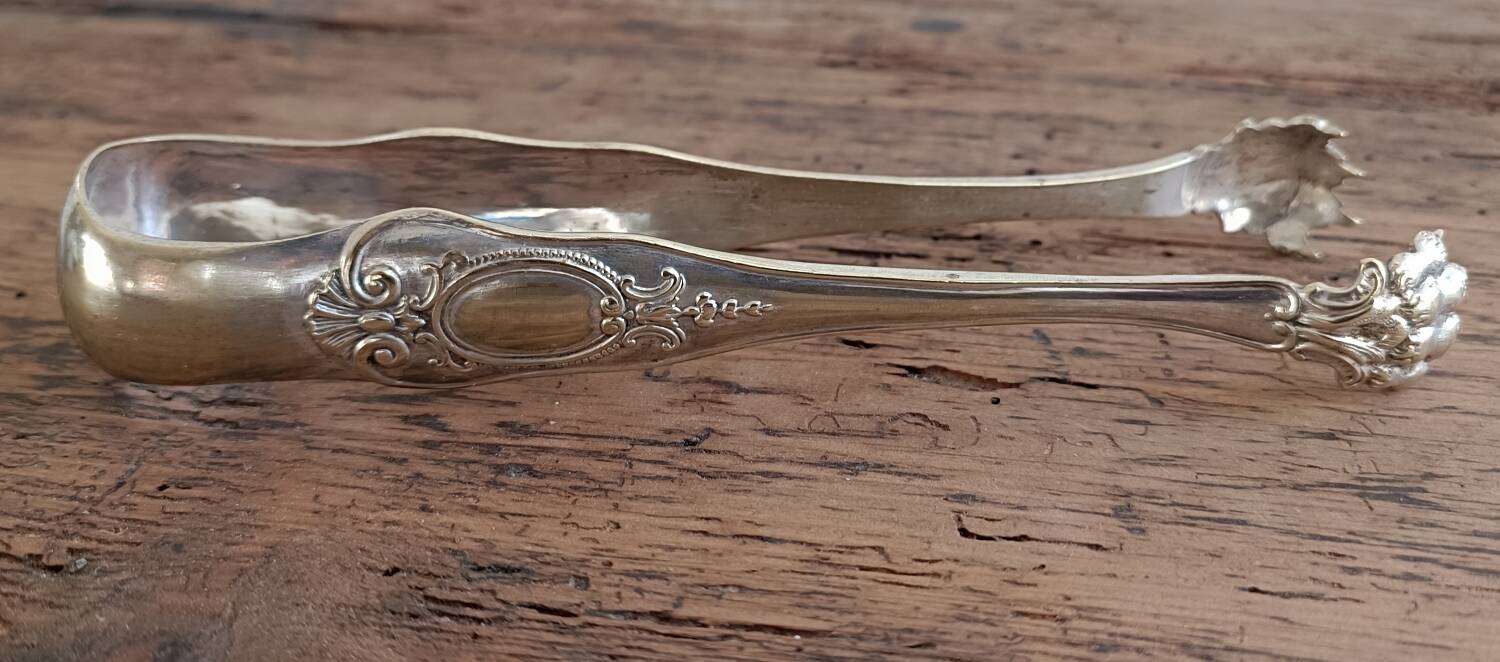 Silver-plated metal lion's paw sugar tongs
