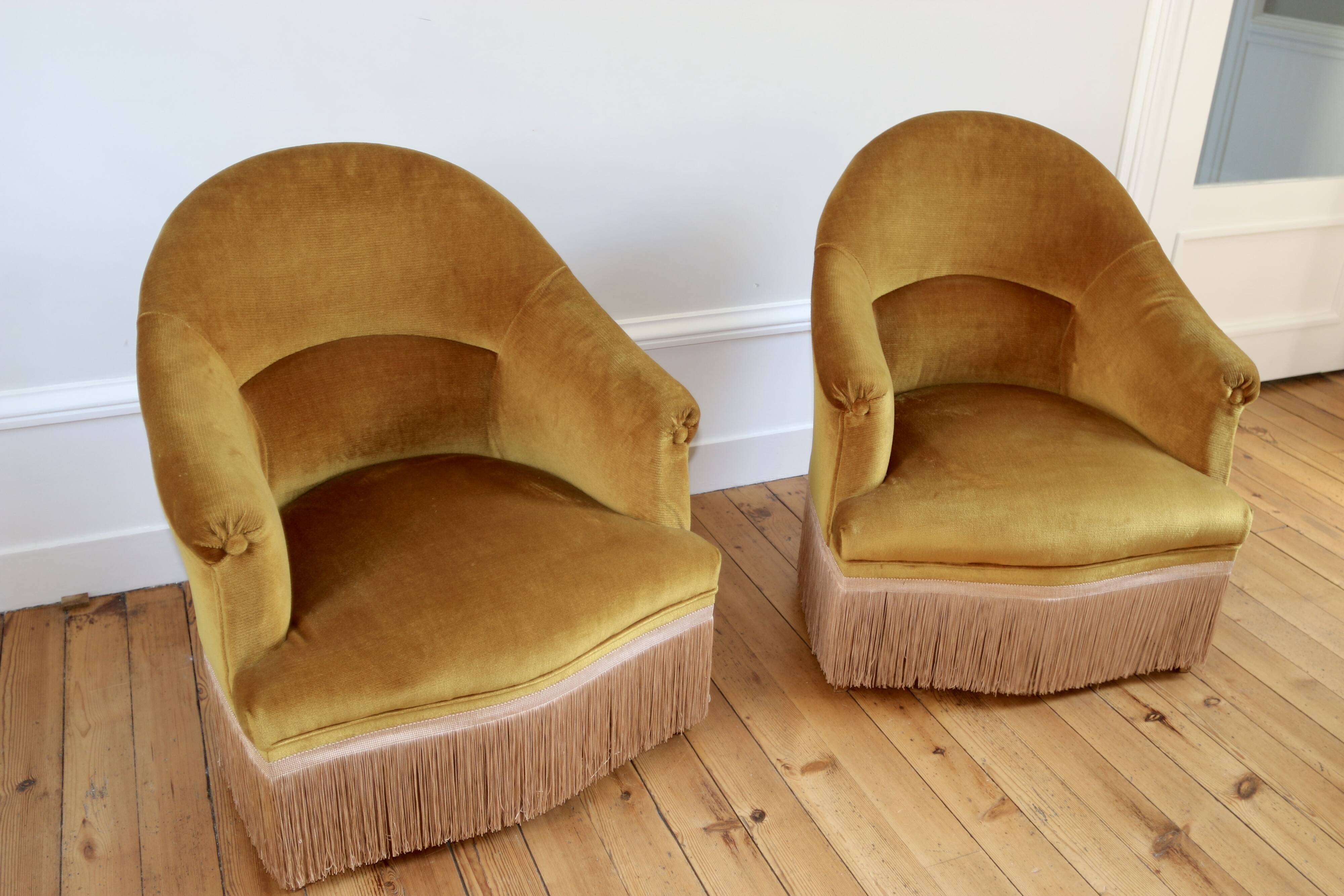 Pair of 1950 gold velvet toad chairs