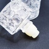 Spherical in-cut carafe
