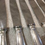 12 silver-plated table knives by Christofle Vendôme, 24.5cm