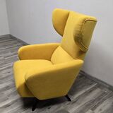 Fauteuil restauré du milieu du siècle