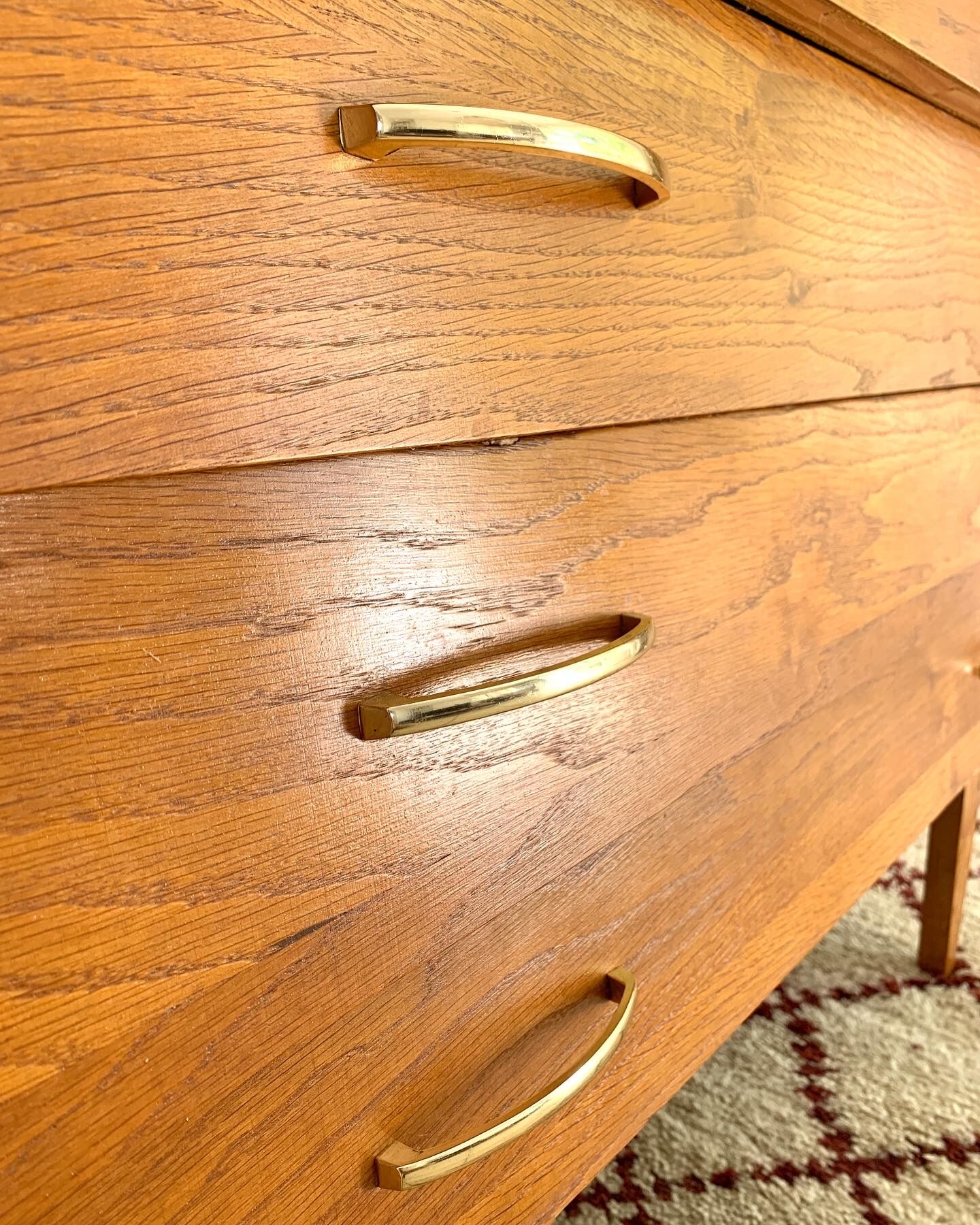 Vintage oak chest of drawers