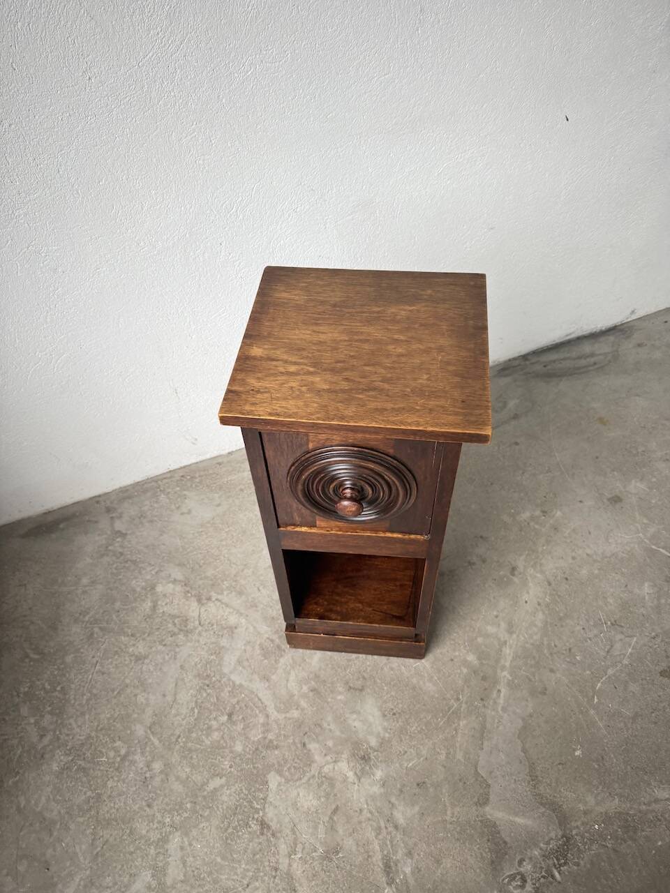 Dudouyt bedside table, oak, 1940.