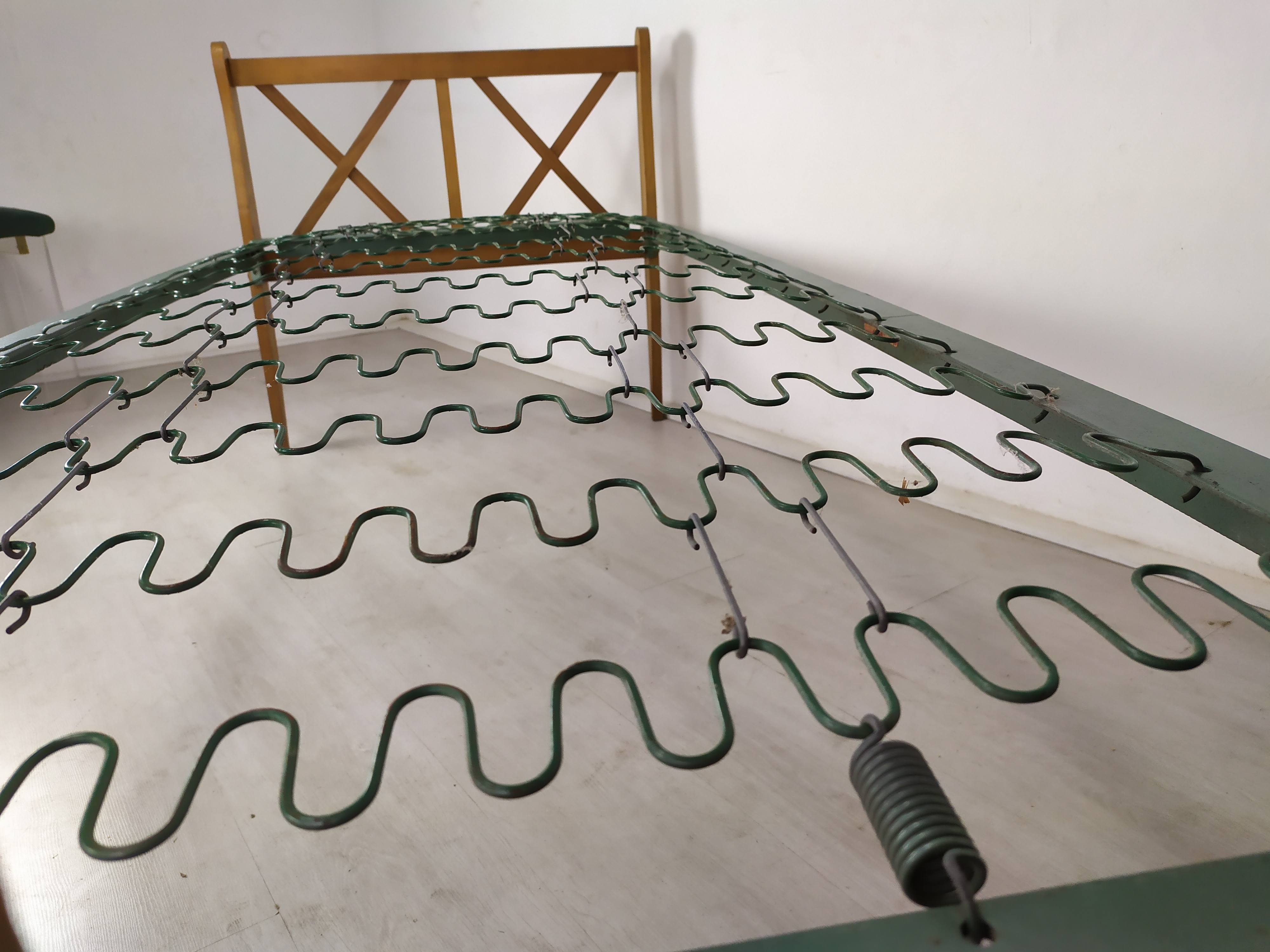 Vintage bed 80 by 190