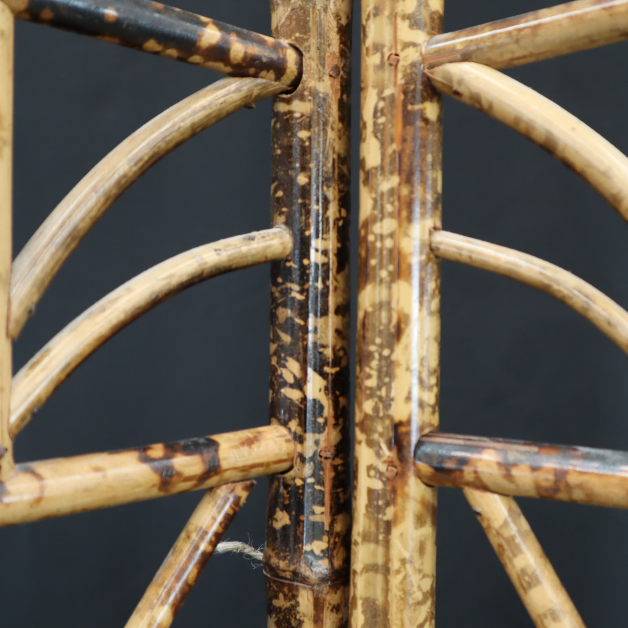 Screen in painted rice straw, bamboo and rattan with 5 panels - 1970