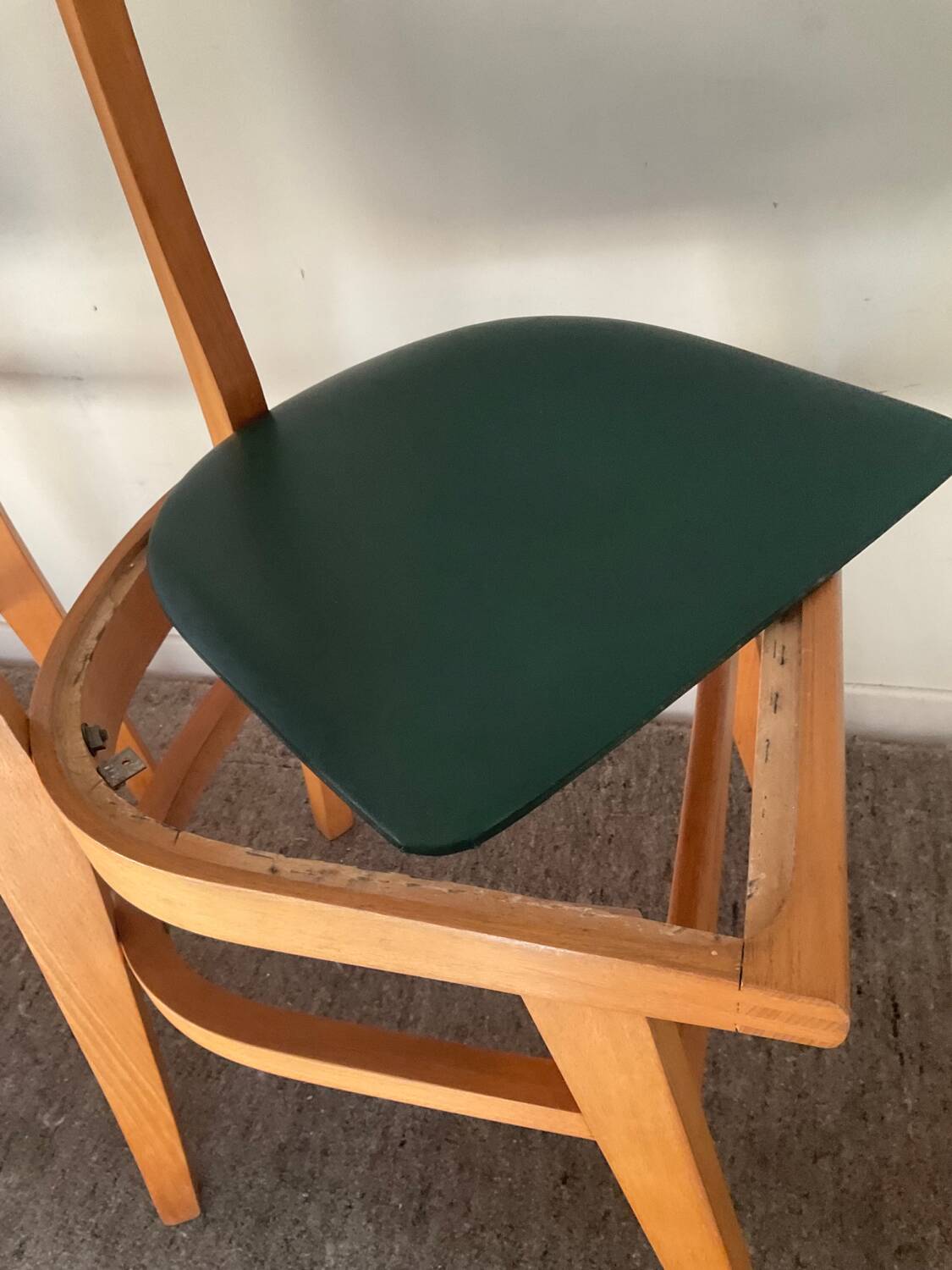 Paire de chaises scandinaves en hêtre massif