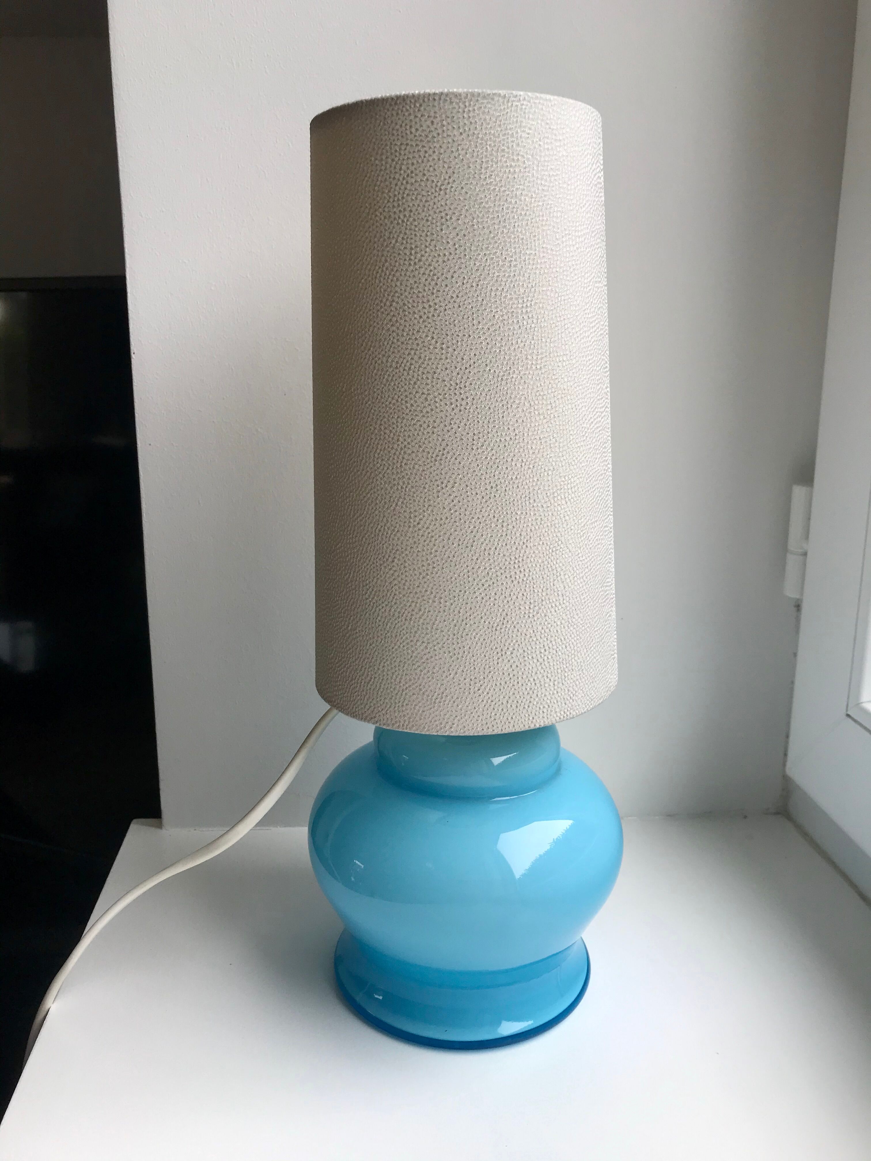 Lamp with blue opaline feet and textured conical lampshade 60s-70s
