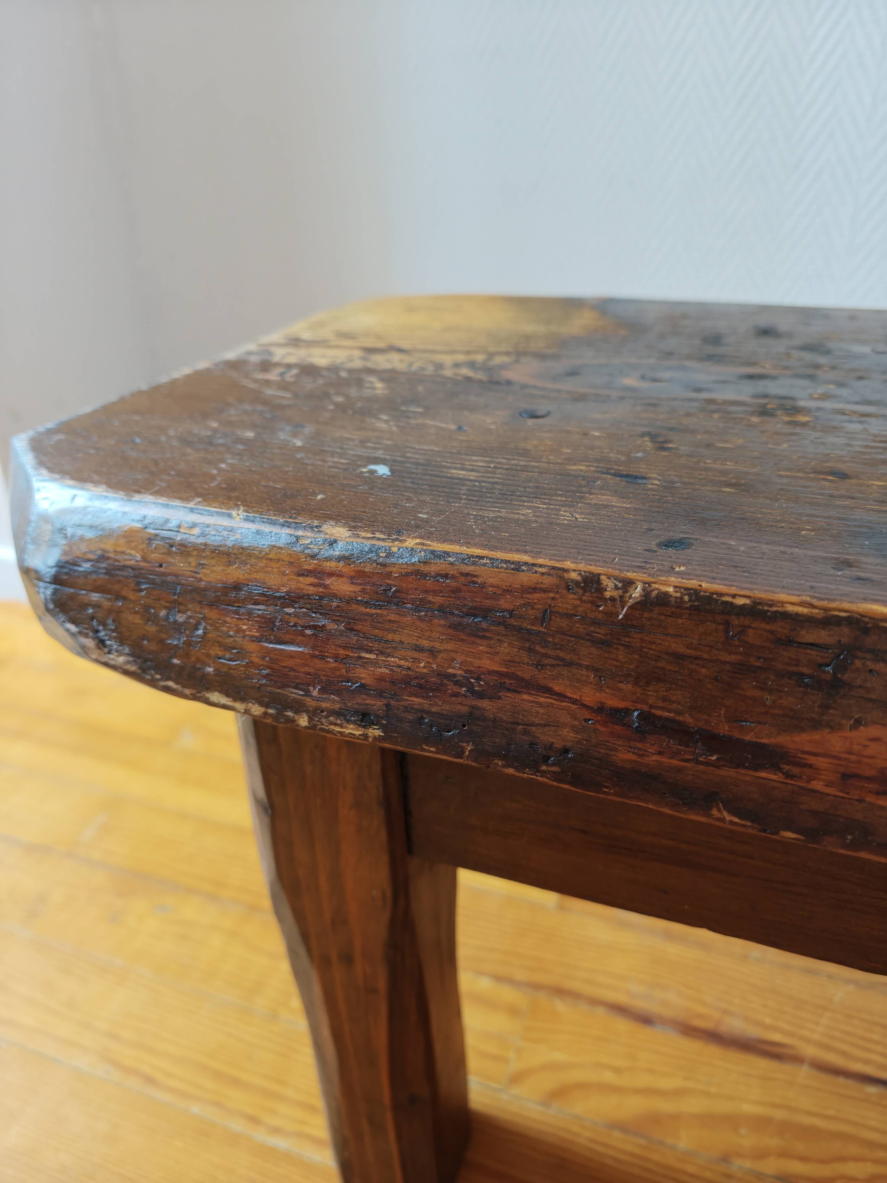 Brutalist coffee table made of solid wood – Handcrafted – 1960s-70s
