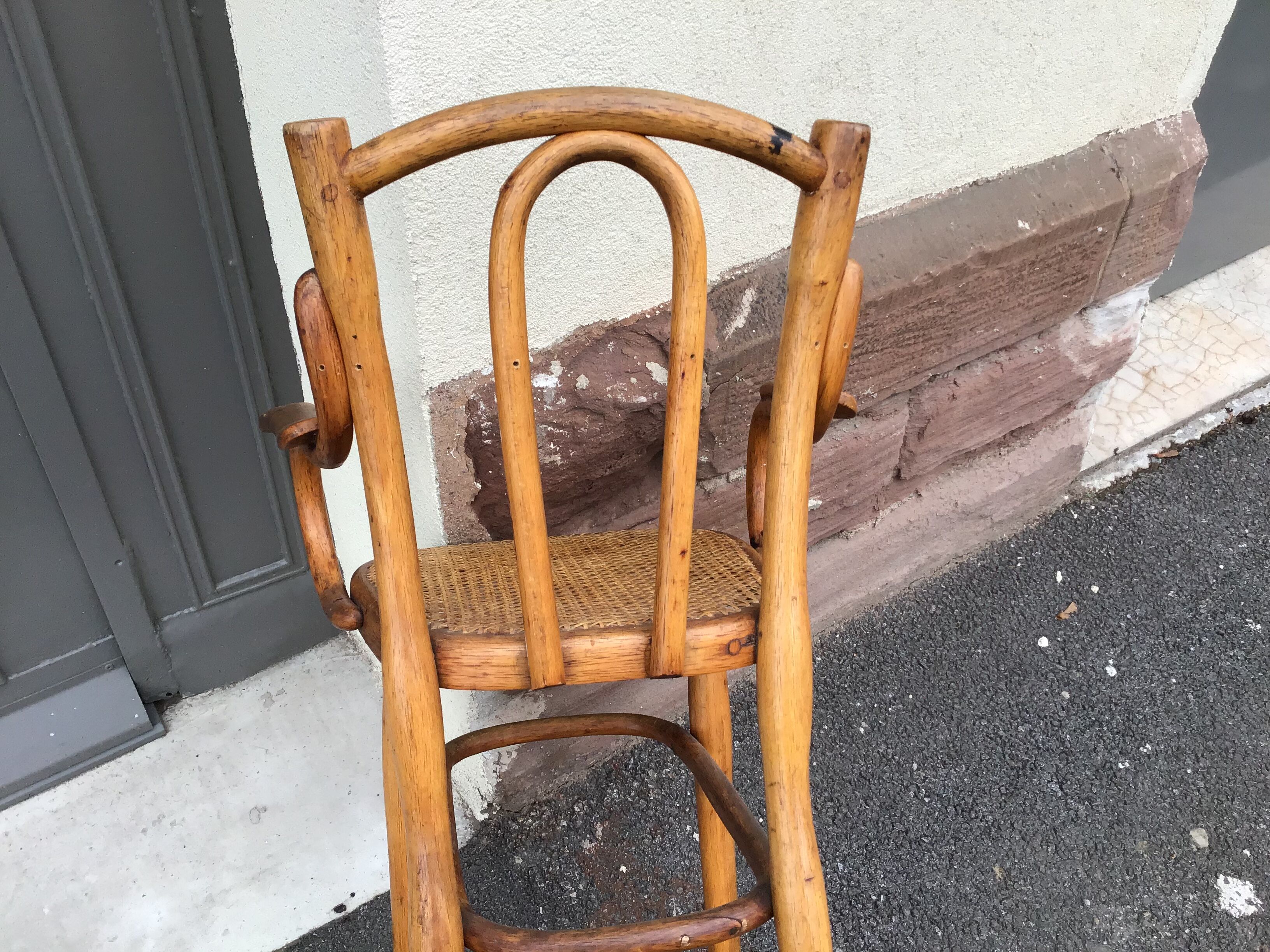 Viennese high baby chair curved tuna and