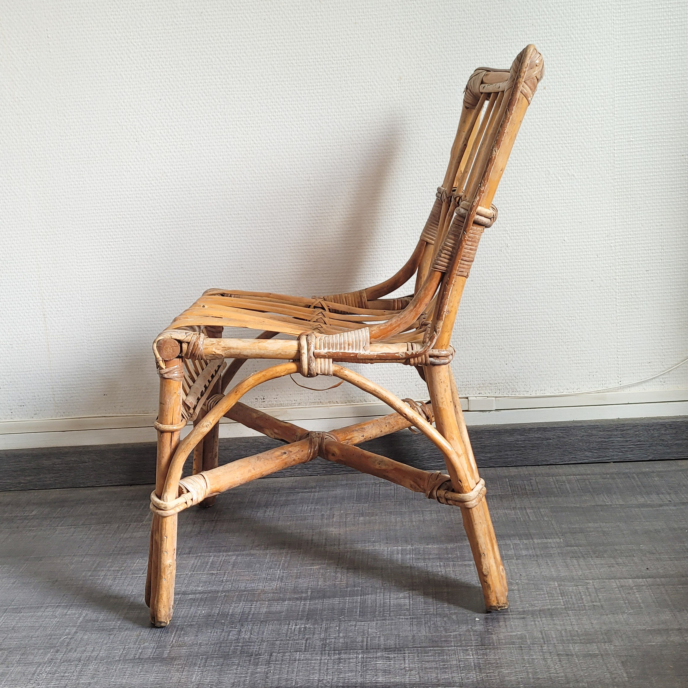 Driver, rattan chair