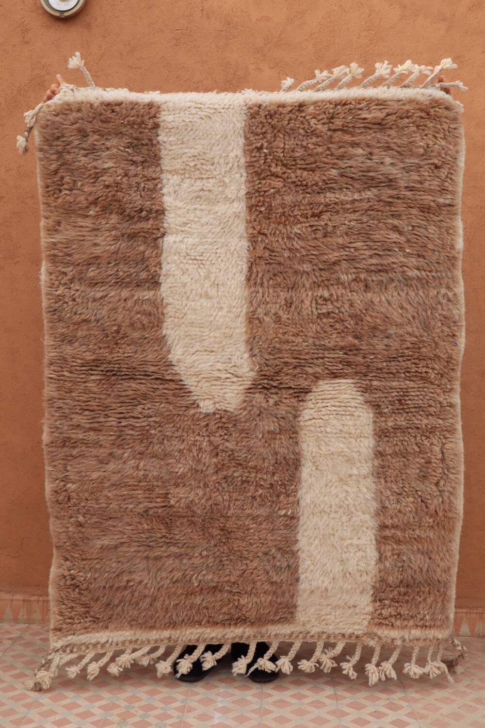 Berber beni ouarain rug dark beige and modern white